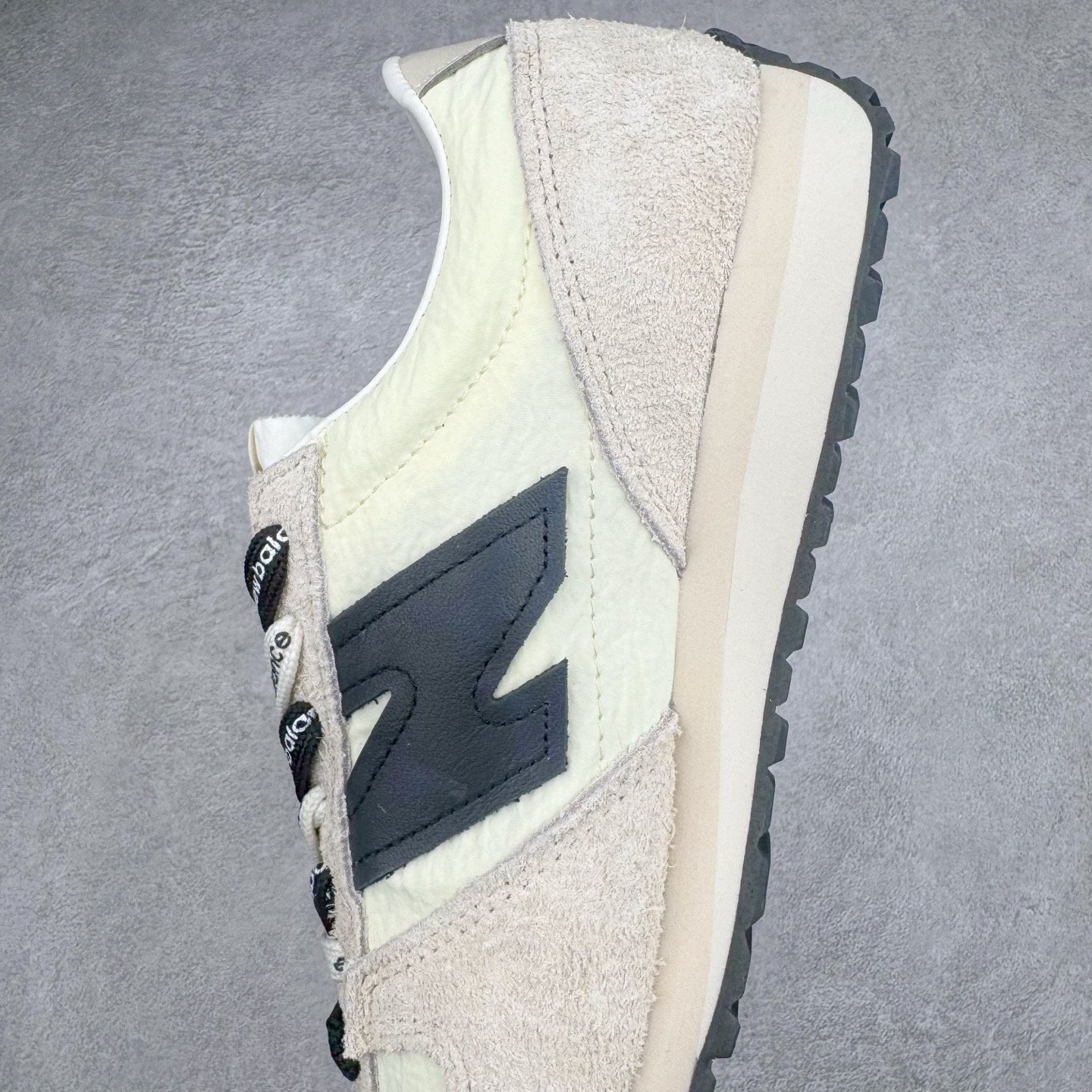 图片[7]-＃M纯原 New Balance U471AM NB新百伦织物牛剖层革春夏薄底鞋防滑耐磨平衡轻便低帮生活休闲鞋 原档数据独立私模大底 唯一正确三层组合大底 特高弹切片加持 百分百还原原鞋脚感 NB市场最强产物 防伪原标全套原楦原纸板原厂数据开发 全鞋电脑针车加持 原厂网布 原装进口头层翻毛皮料正确绒感卡色 正确中底拉帮中底网布细节 匠心打造 耗时两个月开发完成 工艺极其复杂难度可想而知 高端零售专供产物 尺码：36 37 37.5 38 38.5 39.5 40 40.5 41.5 42 42.5 43 44 44.5 45 45.5 46.5 47-选品中心