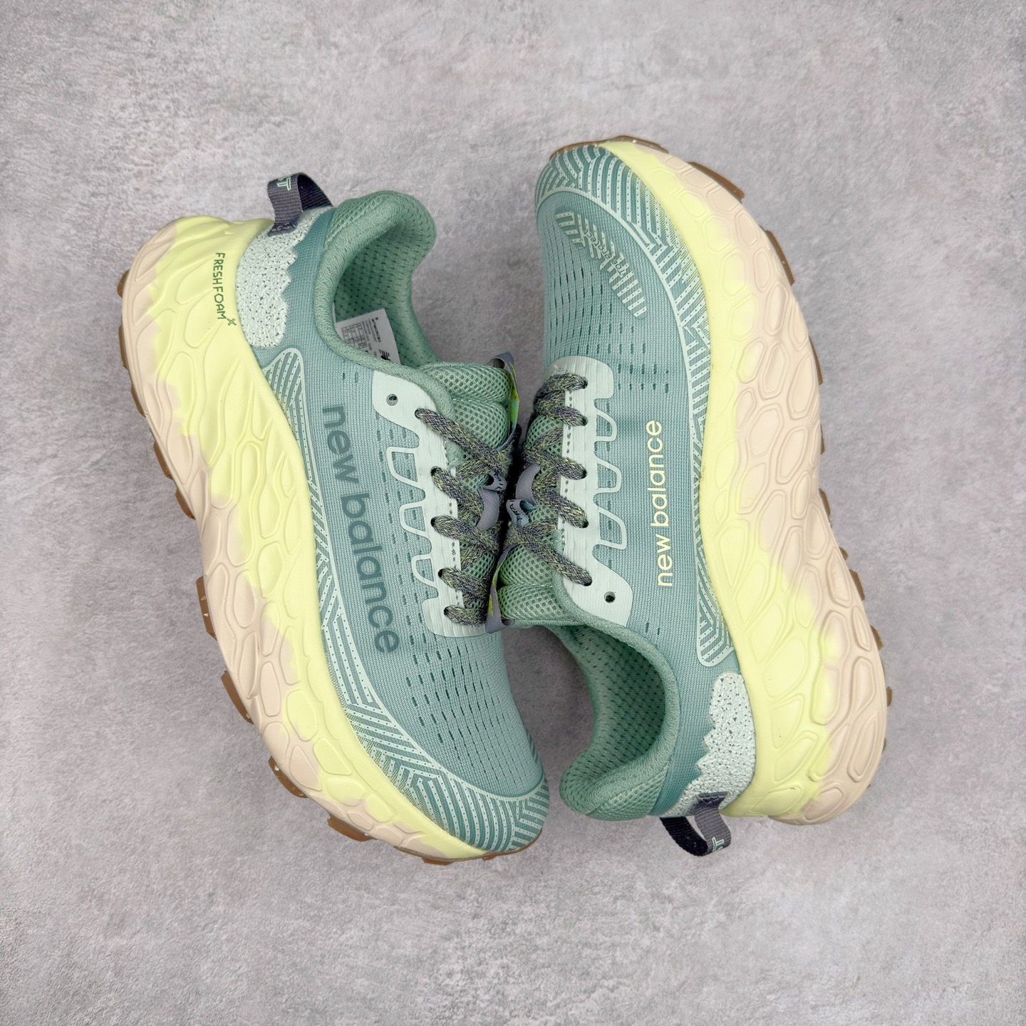 图片[3]-New Balance Fresh Foam X Trail More v3 新百伦NB莫尔V3系列低帮轻量化厚底户外越野休闲运动慢跑鞋 MTMORNGR 无论是越野训练跑还是享受自然美景 New Balance Fresh Foam X Trail More v3 都能确保双脚凉爽舒适 获得缓震支撑 这款越野跑鞋採用透气的合成/网眼鞋面 加上双层 Fresh Foam X 中底实现绝佳舒适著感 搭载鞋头防护科技与 All Terrain 系列最厚鞋底 可防止碎石跑入鞋内 让你尽情探索不受限 尺码：36 37 37.5 38 38.5 39.5 40 40.5 41.5 42 42.5 43 44 44.5 45-选品中心