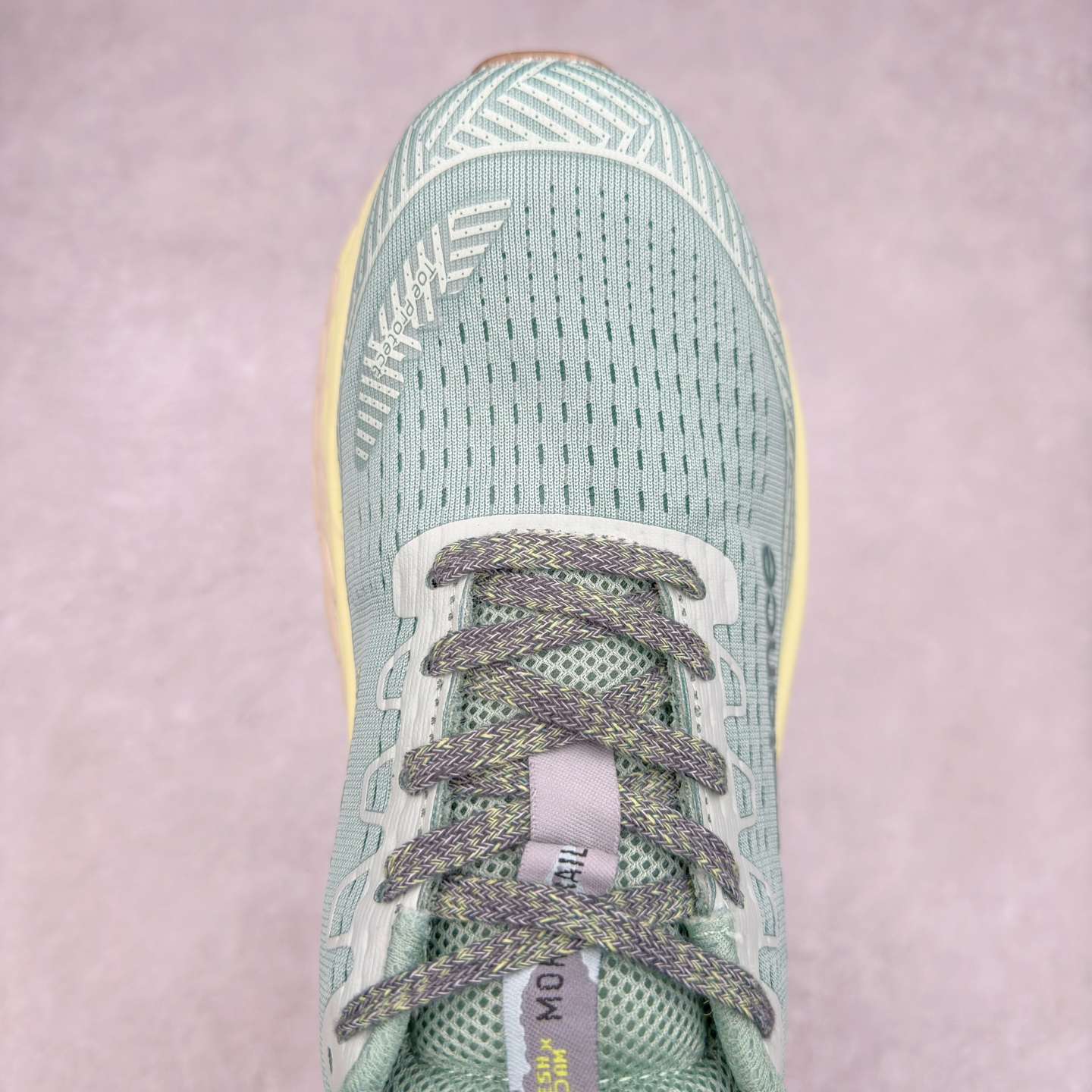 图片[4]-New Balance Fresh Foam X Trail More v3 新百伦NB莫尔V3系列低帮轻量化厚底户外越野休闲运动慢跑鞋 MTMORNGR 无论是越野训练跑还是享受自然美景 New Balance Fresh Foam X Trail More v3 都能确保双脚凉爽舒适 获得缓震支撑 这款越野跑鞋採用透气的合成/网眼鞋面 加上双层 Fresh Foam X 中底实现绝佳舒适著感 搭载鞋头防护科技与 All Terrain 系列最厚鞋底 可防止碎石跑入鞋内 让你尽情探索不受限 尺码：36 37 37.5 38 38.5 39.5 40 40.5 41.5 42 42.5 43 44 44.5 45-选品中心