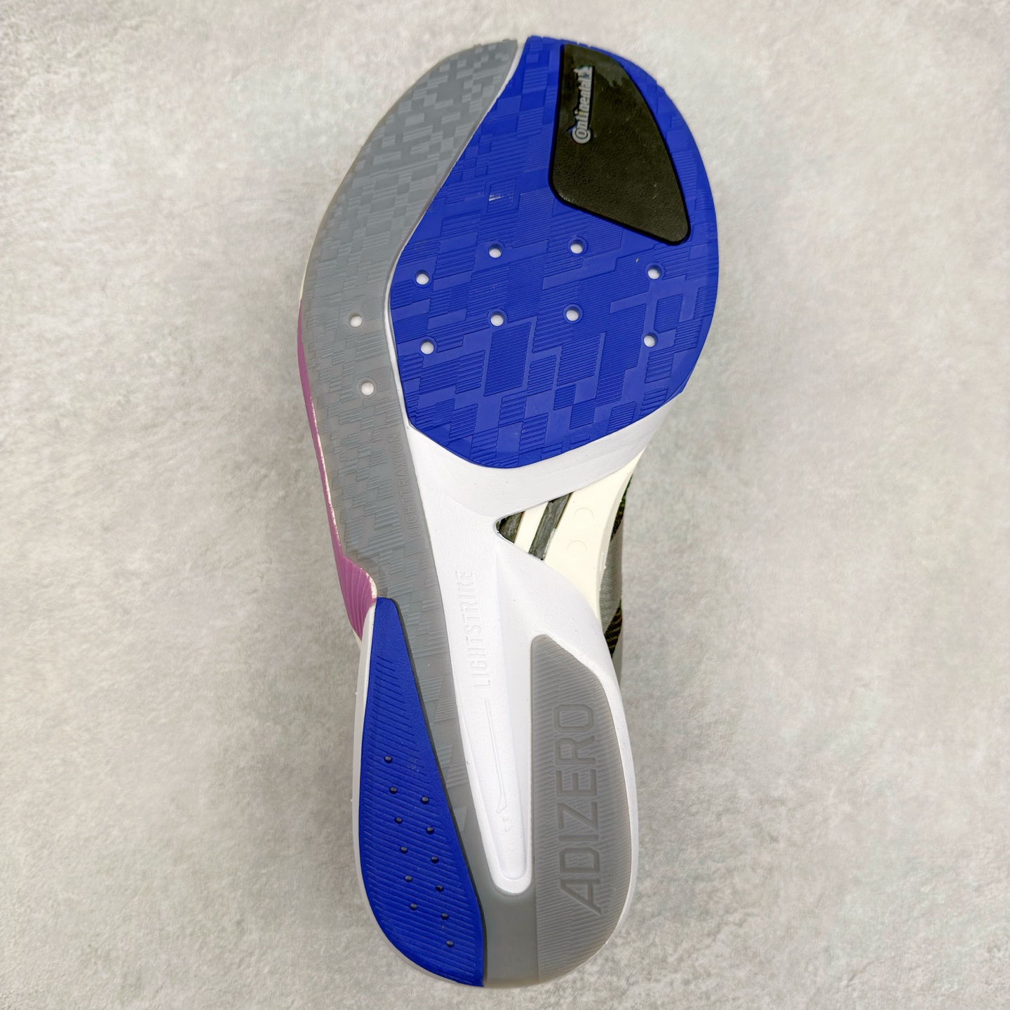 图片[9]-AD Adizero Boston 13 夏季透气网眼竞速跑鞋 JS4950 融合Lightstrike和Lightstrike Pro技术 采用乙烯/乙酸乙烯酯(EVA)材质 打造舒适中底 含ENERGYROD能量碳柱 旨在为步伐添活力 尺码：36 36.5 37 38 38.5 39 40 40.5 41 42 42.5 43 44 44.5 45-选品中心