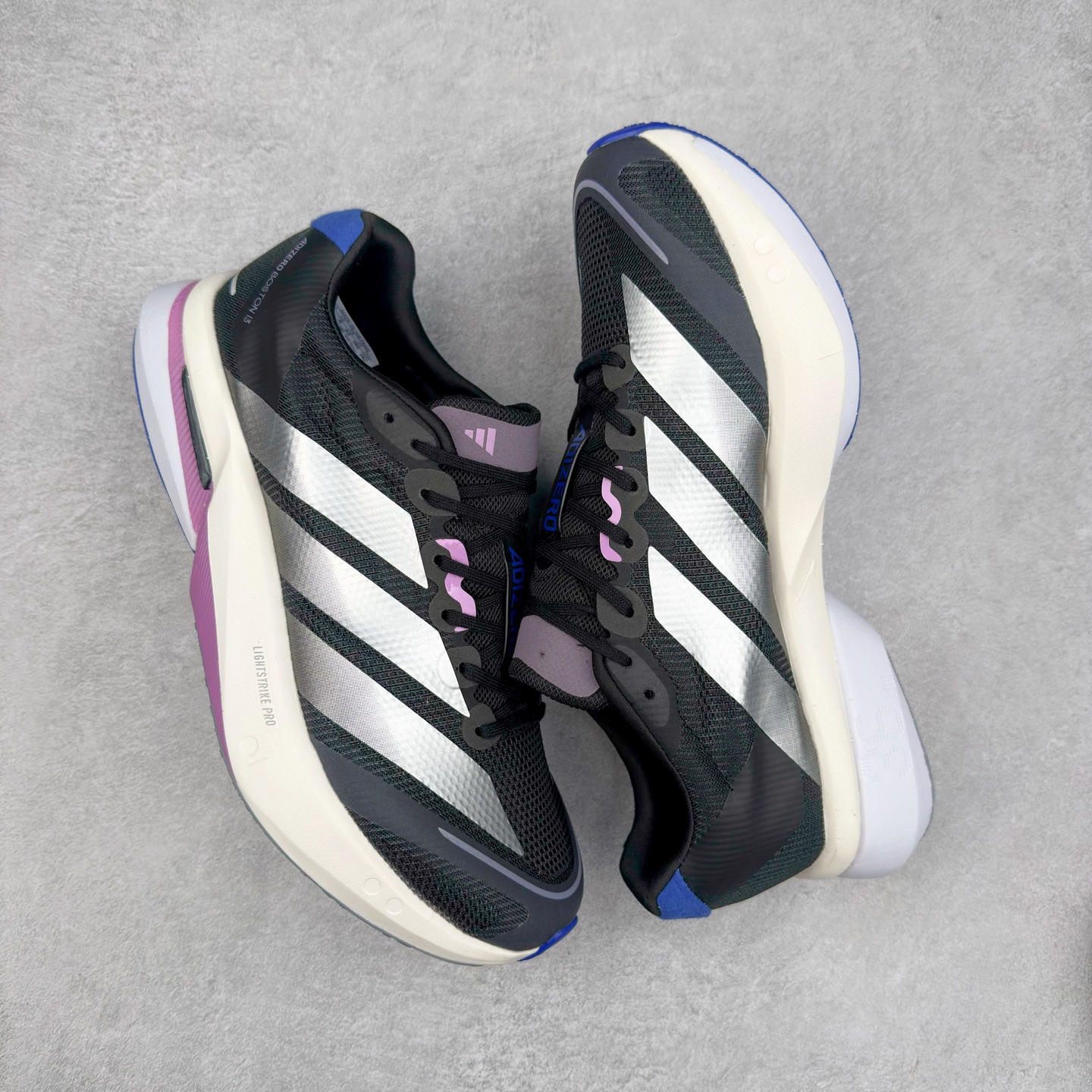 图片[3]-AD Adizero Boston 13 夏季透气网眼竞速跑鞋 JS4950 融合Lightstrike和Lightstrike Pro技术 采用乙烯/乙酸乙烯酯(EVA)材质 打造舒适中底 含ENERGYROD能量碳柱 旨在为步伐添活力 尺码：36 36.5 37 38 38.5 39 40 40.5 41 42 42.5 43 44 44.5 45-选品中心