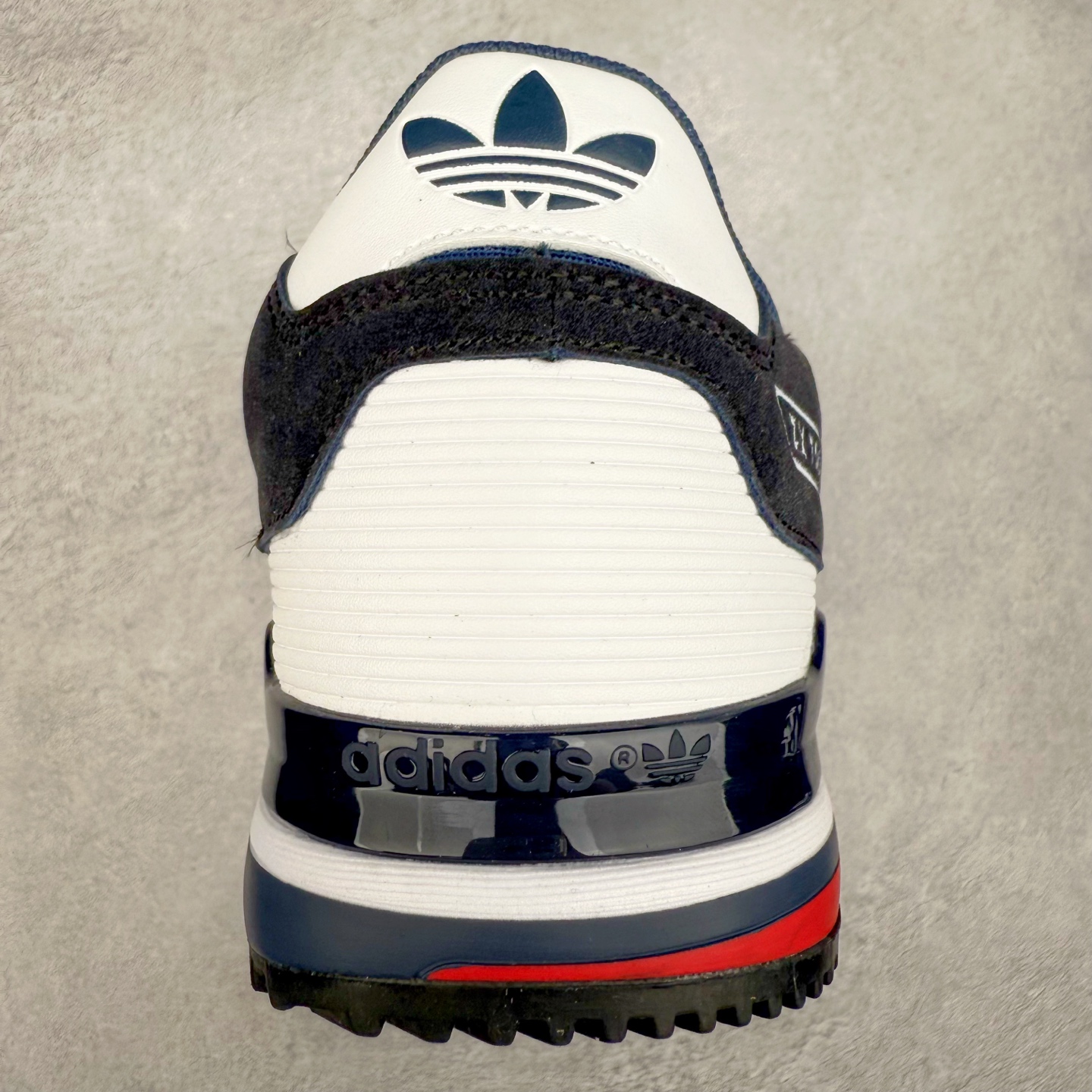 图片[8]-AD Original ZX750 经典复古情侣跑鞋 经典采用多种材料混合以及多种颜色的混搭元素的设计理念并沿袭ZX系列传统 采用热塑性聚氨酯橡胶（TPU）鞋跟笼，搭配EVA中底，穿着舒适 更有全系标配舒适OrthoLite®鞋垫和橡胶外底！尺码：36 36.5 37 38 38.5 39 40 40.5 41 42 42.5 43 44 44.5 45-选品中心