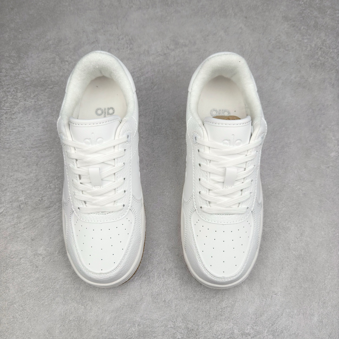 图片[2]-＃纯原 Alo yoga Alo Recovery Mode 舒适百搭防滑耐磨低帮板鞋 易梦玲 Jisoo智秀等多位明星同款上脚主打各大平台外贸主推大厂采购原材料多处细节一步到位生产细节 一款随意搭配的都好看的鞋子alo采用增高4cm 春夏秋冬四季款舒适简约板鞋 TPU防滑耐磨鞋底 尺码：36 36.5 37 37.5 38 38.5 39 40 41 41.5 42 42.5 43 44 45-选品中心