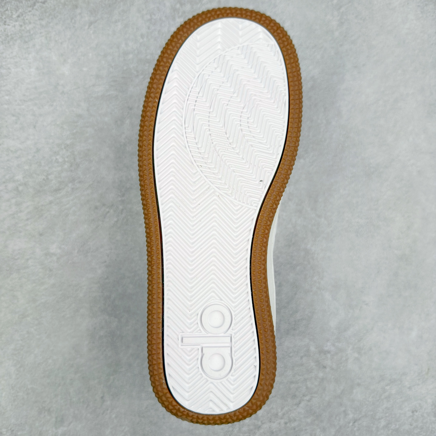 图片[9]-＃纯原 Alo yoga Alo Recovery Mode 舒适百搭防滑耐磨低帮板鞋 易梦玲 Jisoo智秀等多位明星同款上脚主打各大平台外贸主推大厂采购原材料多处细节一步到位生产细节 一款随意搭配的都好看的鞋子alo采用增高4cm 春夏秋冬四季款舒适简约板鞋 TPU防滑耐磨鞋底 尺码：36 36.5 37 37.5 38 38.5 39 40 41 41.5 42 42.5 43 44 45-选品中心