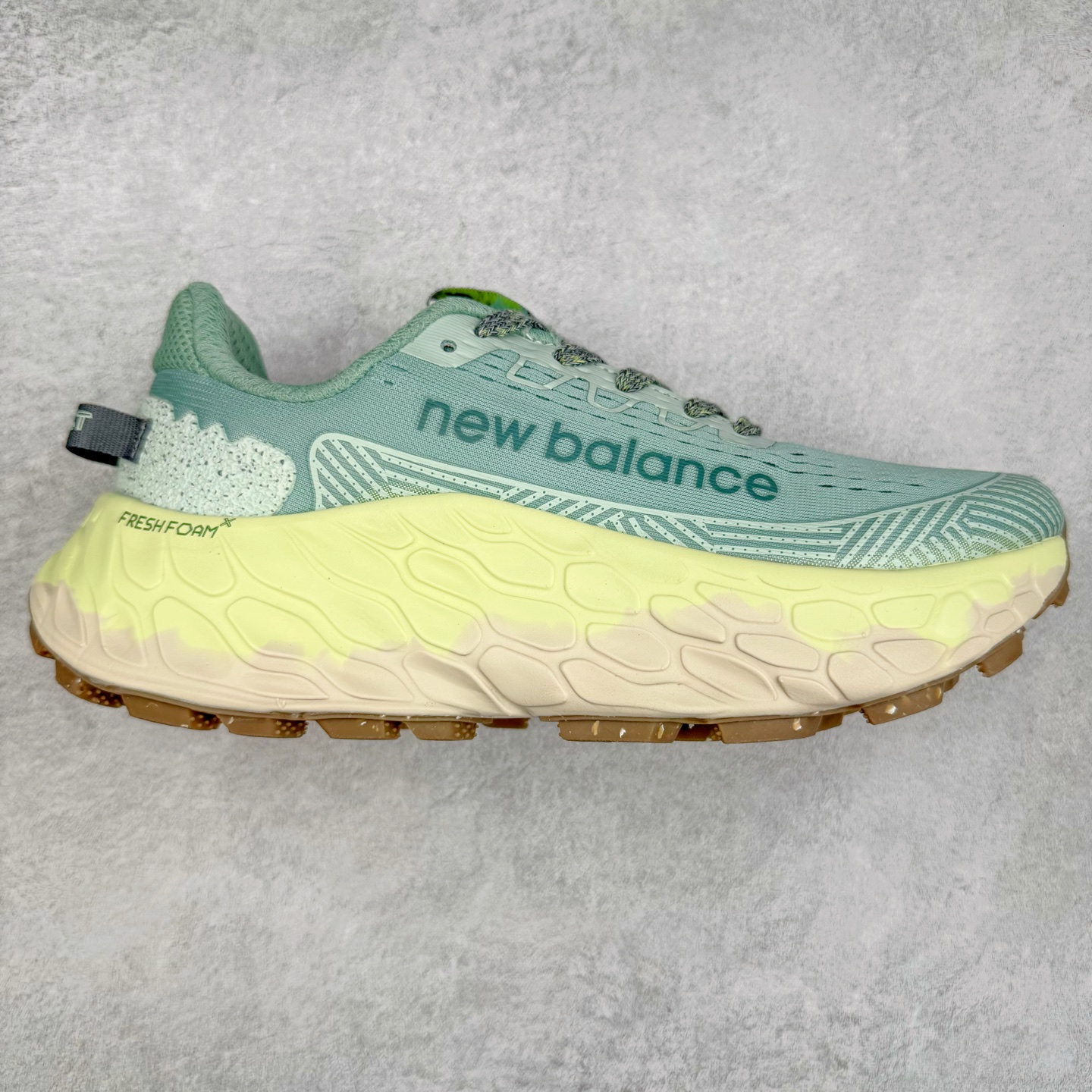 New Balance Fresh Foam X Trail More v3 新百伦NB莫尔V3系列低帮轻量化厚底户外越野休闲运动慢跑鞋 MTMORNGR 无论是越野训练跑还是享受自然美景 New Balance Fresh Foam X Trail More v3 都能确保双脚凉爽舒适 获得缓震支撑 这款越野跑鞋採用透气的合成/网眼鞋面 加上双层 Fresh Foam X 中底实现绝佳舒适著感 搭载鞋头防护科技与 All Terrain 系列最厚鞋底 可防止碎石跑入鞋内 让你尽情探索不受限 尺码：36 37 37.5 38 38.5 39.5 40 40.5 41.5 42 42.5 43 44 44.5 45-选品中心