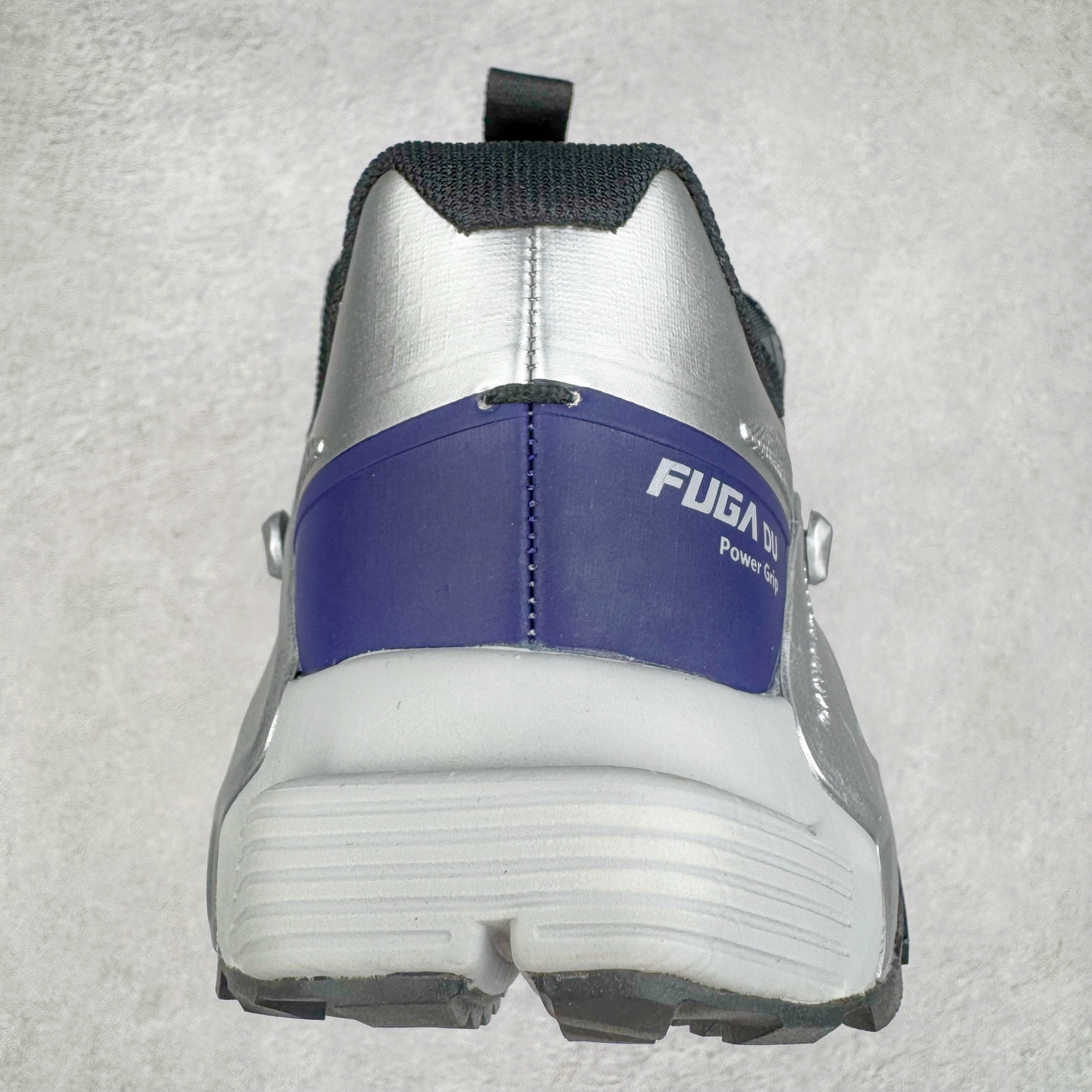 图片[8]-KAILAS FUGA DU BOA 凯乐石 黑山大坡王越野机能跑鞋 这双黑山整体呈现了多样的黑灰银搭配 鞋面主体部分采用网状薄翼材质中底是大坡王最具特色的山形结构 鞋带采用 BOA 旋钮快速穿脱系统 Vibram Megagrip 延续大坡王超强抓地 多重元素组合而成的造型和颜色设计让整双鞋观感丰富而又统一 整双鞋的技术和材料应用使得科技感十足颜色和脚感适合各类场景和场所穿着！ 尺码：36 36.5 37 37.5 38 39 39.5 40 41 41.5 42 42.5 43 44 44.5 45-选品中心