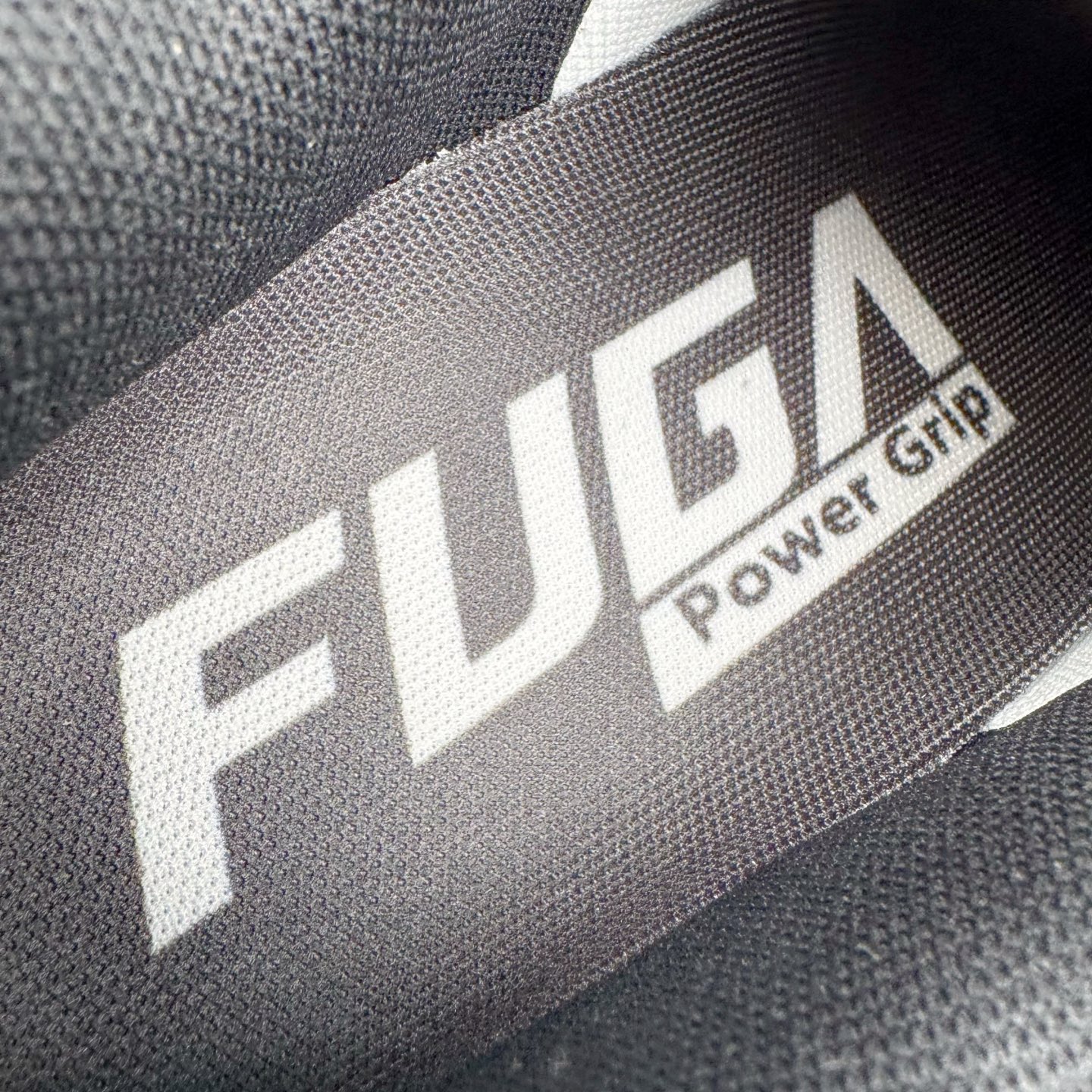 图片[20]-KAILAS FUGA DU BOA 凯乐石 黑山大坡王越野机能跑鞋 这双黑山整体呈现了多样的黑灰银搭配 鞋面主体部分采用网状薄翼材质中底是大坡王最具特色的山形结构 鞋带采用 BOA 旋钮快速穿脱系统 Vibram Megagrip 延续大坡王超强抓地 多重元素组合而成的造型和颜色设计让整双鞋观感丰富而又统一 整双鞋的技术和材料应用使得科技感十足颜色和脚感适合各类场景和场所穿着！ 尺码：36 36.5 37 37.5 38 39 39.5 40 41 41.5 42 42.5 43 44 44.5 45-选品中心