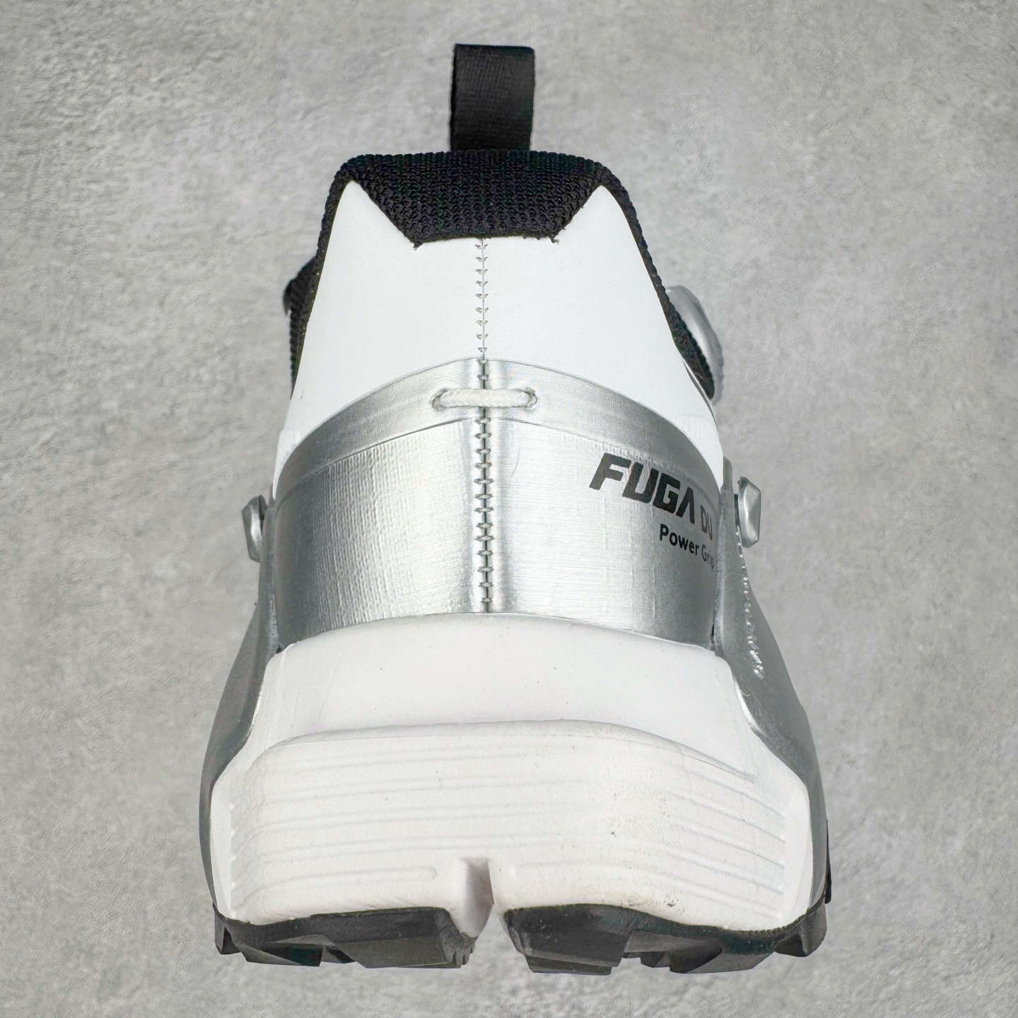 图片[8]-KAILAS FUGA DU BOA 凯乐石 黑山大坡王越野机能跑鞋 这双黑山整体呈现了多样的黑灰银搭配 鞋面主体部分采用网状薄翼材质中底是大坡王最具特色的山形结构 鞋带采用 BOA 旋钮快速穿脱系统 Vibram Megagrip 延续大坡王超强抓地 多重元素组合而成的造型和颜色设计让整双鞋观感丰富而又统一 整双鞋的技术和材料应用使得科技感十足颜色和脚感适合各类场景和场所穿着！ 尺码：36 36.5 37 37.5 38 39 39.5 40 41 41.5 42 42.5 43 44 44.5 45-选品中心