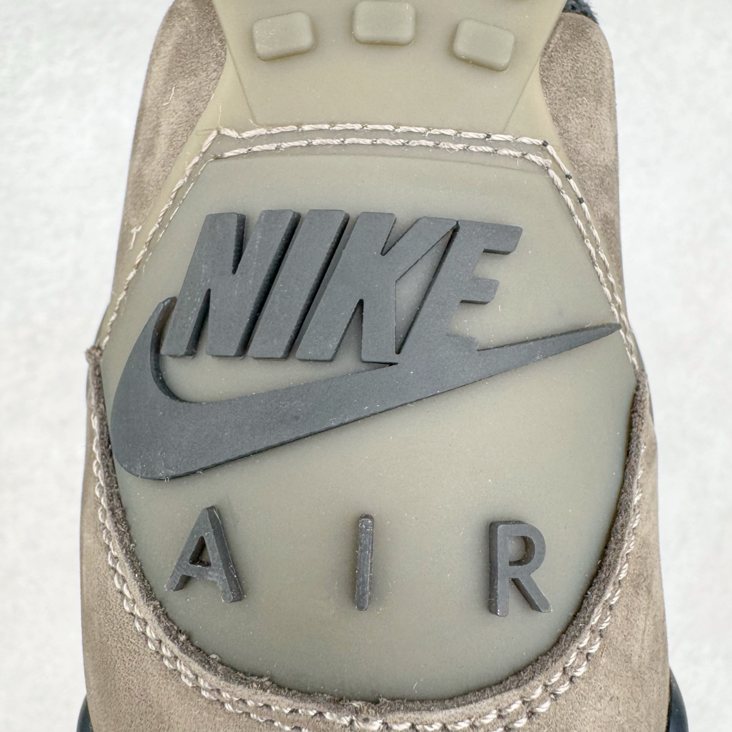图片[19]-＃F版 Air Jordan AJ4 Ship “Cave Stone”摩卡棕色 FV5029-200 大厂出品 全头层加持 原鞋原楦原纸板同源开发 完美呈现乔4的版型 内侧正确双色网格 还原细节 原厂皮料 正确气垫颜色 正确网格工艺 正确拉帮工艺 全鞋原装材料制作 原档案原模具打造 支持全方位与正品对比 尺码：36 36.5 37.5 38 38.5 39 40 40.5 41 42 42.5 43 44 44.5 45 46 47.5-选品中心