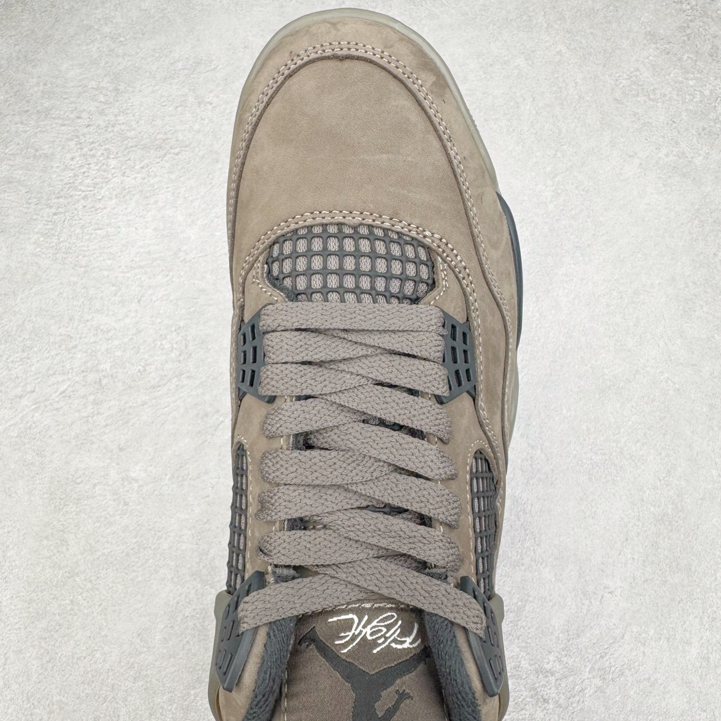图片[4]-＃F版 Air Jordan AJ4 Ship “Cave Stone”摩卡棕色 FV5029-200 大厂出品 全头层加持 原鞋原楦原纸板同源开发 完美呈现乔4的版型 内侧正确双色网格 还原细节 原厂皮料 正确气垫颜色 正确网格工艺 正确拉帮工艺 全鞋原装材料制作 原档案原模具打造 支持全方位与正品对比 尺码：36 36.5 37.5 38 38.5 39 40 40.5 41 42 42.5 43 44 44.5 45 46 47.5-选品中心