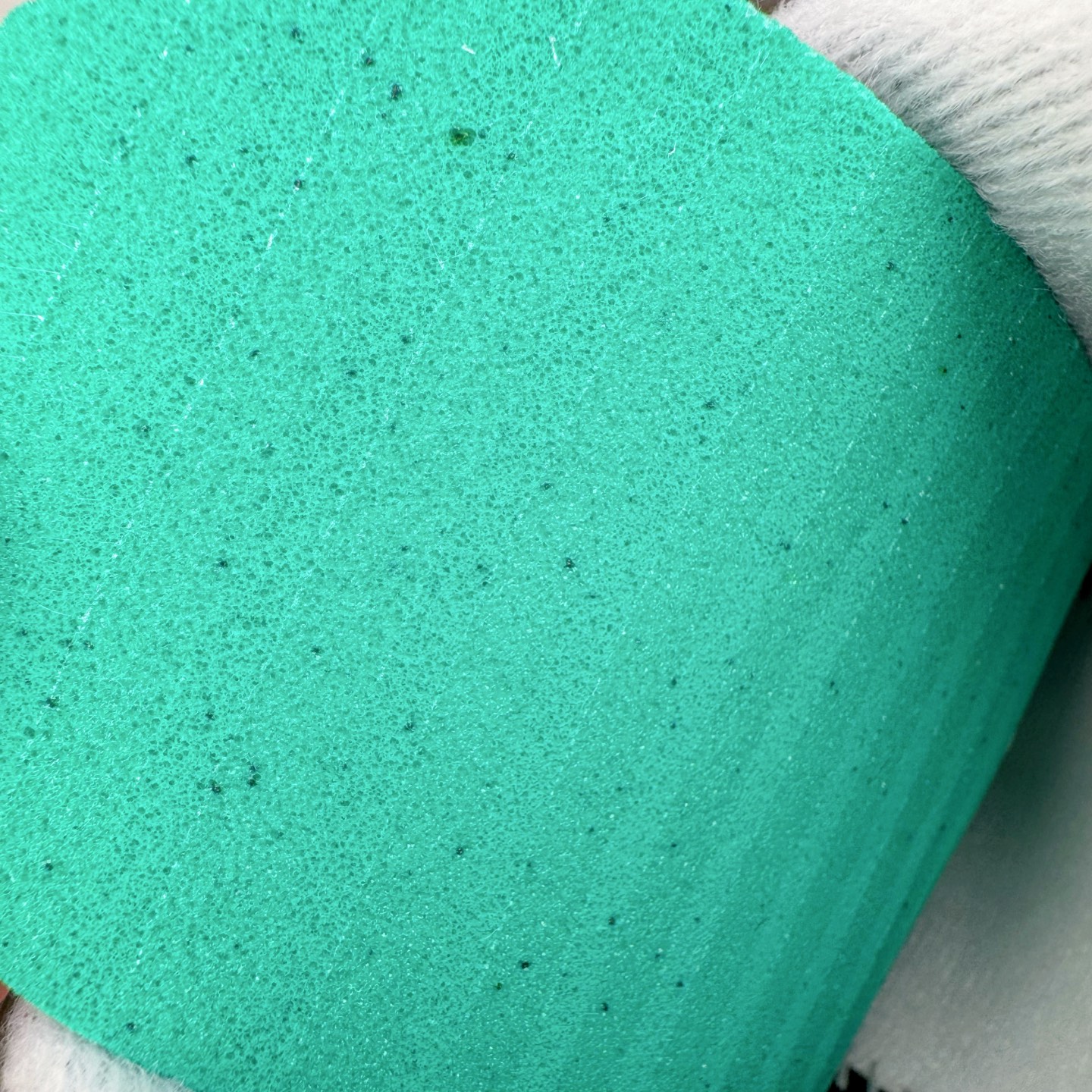 图片[11]-＃KZ纯原 Air Jordan AJ4 RM 重制版低帮复古篮球鞋 黑色 HV5184-010 亲自操刀耗时半年巨作 全套原纸板楦头开发 确保原汁原味 完美呈现版型 一比一鞋头弧度高度鞋身弧度 原厂TPU 正确内里网布 菱角分明不变形无多余毛边 柔软性质感一致于原鞋 原厂织唛标 原厂飞人电绣工艺 尾指中部跳三针 独家绑鞋带手法 印刷中底布 四线拉帮 米色美纹纸贴合固定 进口港宝加持 后跟自然饱满 全鞋荧光划线卡点 追求极致完美 每一双都是工艺品 多重QC质检 超越公司货的品控标准 实实在在的免检产品 采用了低帮的设计 并保留了众多AJ4的经典元素 鞋身以皮革、麂皮材质拼接打造 AJ4经典的TPU材质延伸至后跟 增强鞋款稳定性 而鞋身侧面的网格设计则被取消 尾部的NIKE AIR标志也得到保留 并同时带有飞人logo 中底部分同样搭载了可视AIR气垫 鞋底采用米白色中底和外底呈现 为整个设计收尾 尺码：36 36.5 37.5 38 38.5 39 40 40.5 41 42 42.5 43 44 44.5 45 46 47.5-选品中心