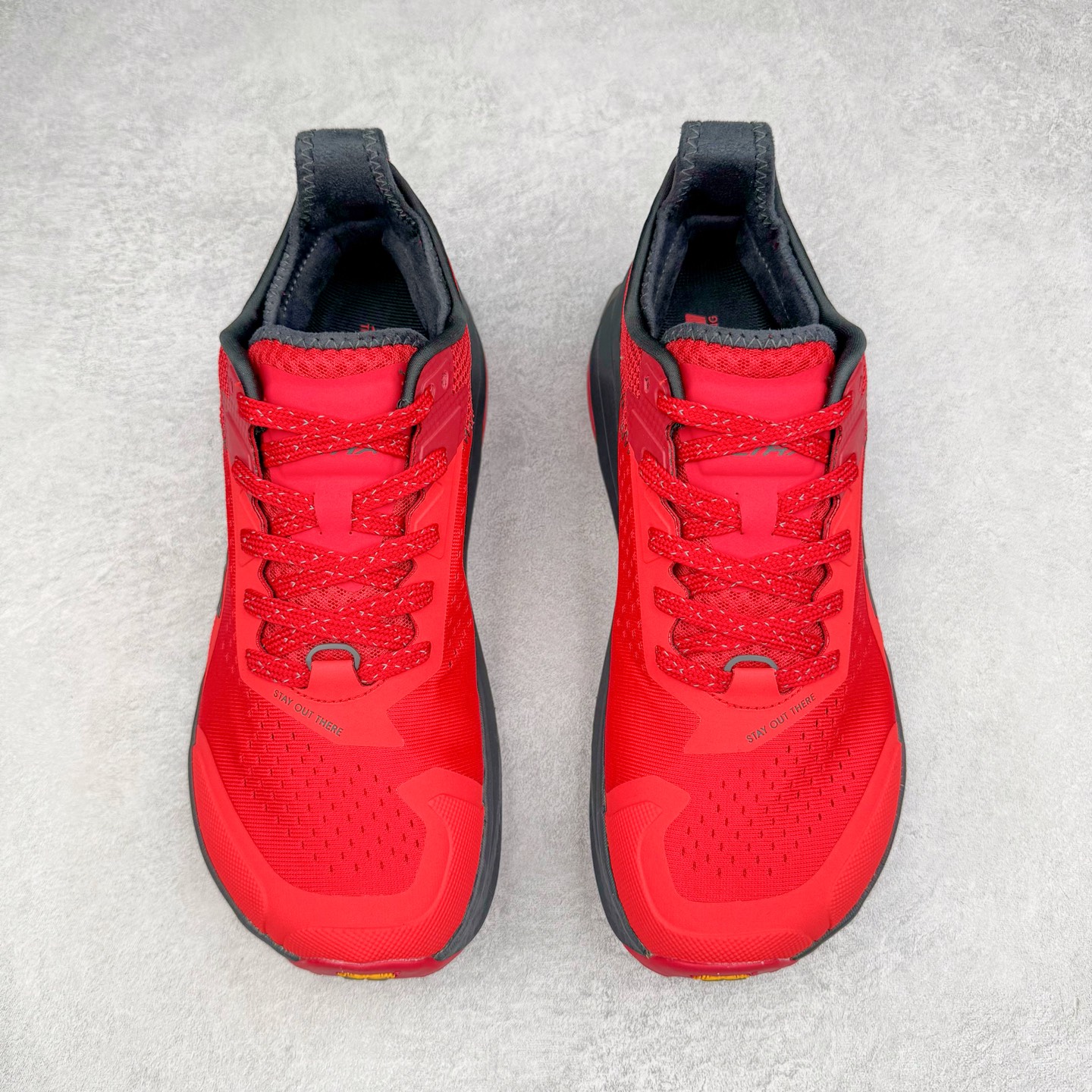 图片[2]-＃纯原 Altra OLYMPUS 6 奥创奥林匹斯六代舒适百搭防滑耐磨低帮户外跑步鞋 2009年，长跑精英运动员Golden Harper在美国犹他州创立了“Altra Footwear”，跑鞋特点是采用舒适的FootShape™M（很适鞋楦）设计和独特的BalancedCushioning™（平衡缓冲）技术，帮助遭受伤病困扰的跑者回归跑步，从而迅速积累起良好的口碑。2011年品牌迅速发展，屡获大奖。2015年开始不仅占据全美跑鞋前十，足迹更是遍布全球。2016年Altra正式进入中国市场，凭借独特的品牌风格以及出色的性能表现，三年来获得越来越多普通跑者的喜爱。销售业绩增长迅速，成为中国越野跑市场占有量前三的跑鞋品牌。实拍调校N版已经零色差零失真 百分百还原实物色彩所见即所得 不存在货不对板色差等低级问题 选购参考实物拍摄 不混卖不参货 只用心做好货严格选品 承诺混一赔十 尺码：39 40 40.5 41 42 42.5 43 44 44.5 45-选品中心