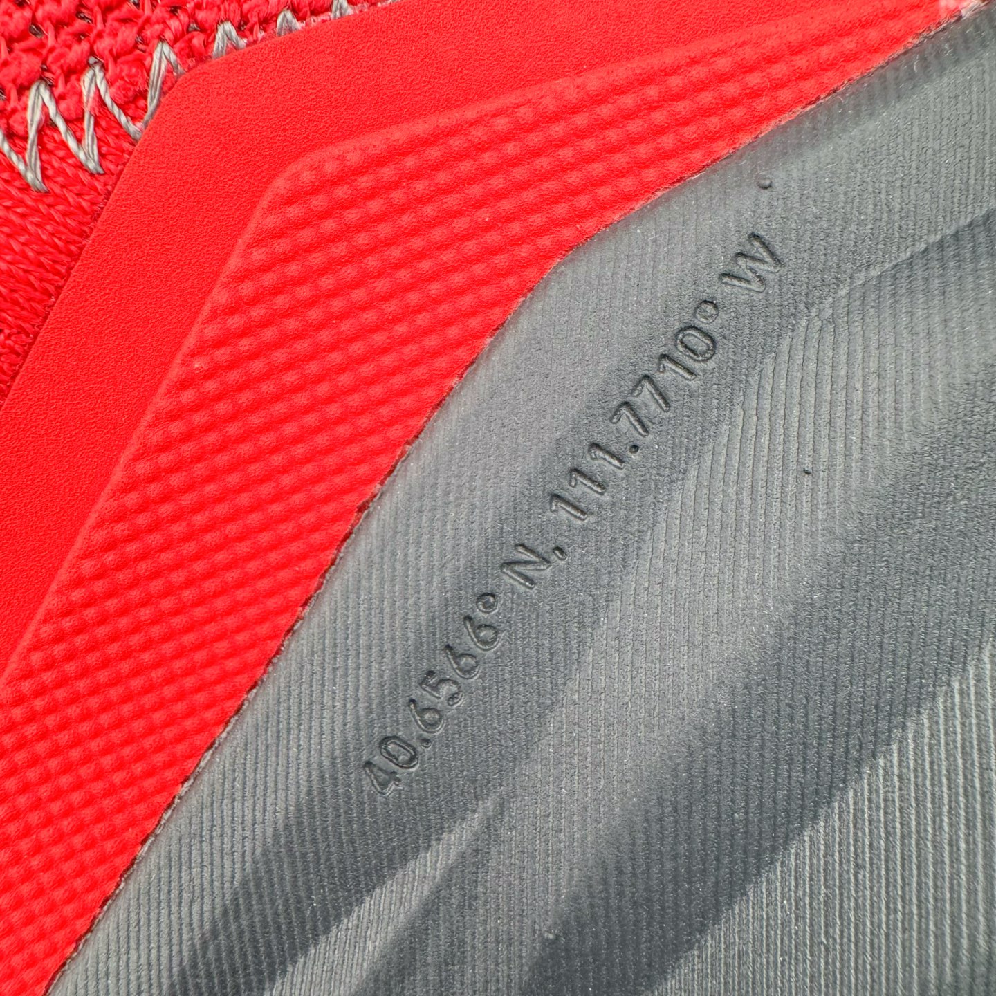 图片[15]-＃纯原 Altra OLYMPUS 6 奥创奥林匹斯六代舒适百搭防滑耐磨低帮户外跑步鞋 2009年，长跑精英运动员Golden Harper在美国犹他州创立了“Altra Footwear”，跑鞋特点是采用舒适的FootShape™M（很适鞋楦）设计和独特的BalancedCushioning™（平衡缓冲）技术，帮助遭受伤病困扰的跑者回归跑步，从而迅速积累起良好的口碑。2011年品牌迅速发展，屡获大奖。2015年开始不仅占据全美跑鞋前十，足迹更是遍布全球。2016年Altra正式进入中国市场，凭借独特的品牌风格以及出色的性能表现，三年来获得越来越多普通跑者的喜爱。销售业绩增长迅速，成为中国越野跑市场占有量前三的跑鞋品牌。实拍调校N版已经零色差零失真 百分百还原实物色彩所见即所得 不存在货不对板色差等低级问题 选购参考实物拍摄 不混卖不参货 只用心做好货严格选品 承诺混一赔十 尺码：39 40 40.5 41 42 42.5 43 44 44.5 45-选品中心