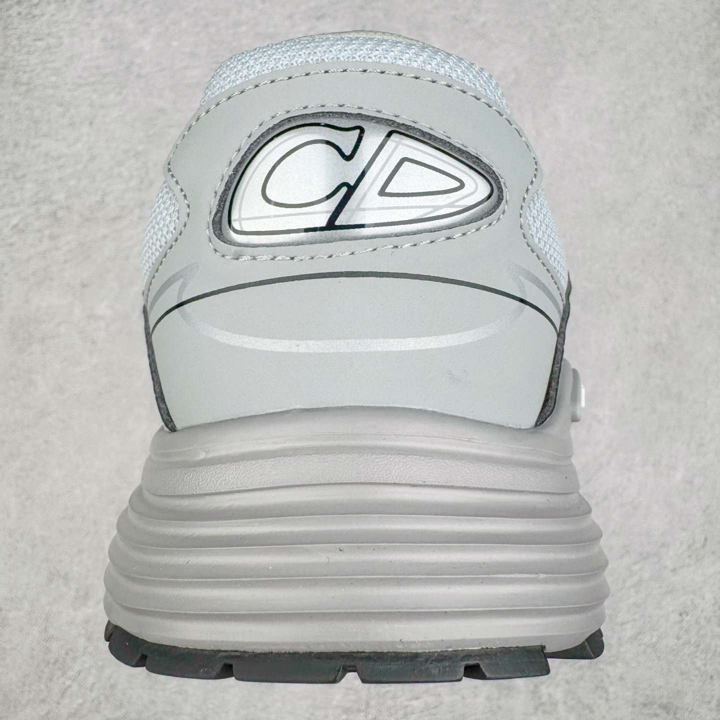 图片[8]-＃ZC总裁 Dior B30 迪奥网眼织物低帮运动休闲鞋 原版开模 海淘专供品质同渠道货源 全套专柜原装配件 该款系列采用黑网色眼织物白和色科技料面精心制 作饰以反光“CD30”图形标志 外格轻盈的刻雕效果橡胶鞋搭底配标志性点的缀提升格调 内弹部力细节塑造想理的舒适穿着体验可与各休式闲造型配搭 彰显尚时现代的运风动范 正常尺码：39 40 41 42 43 44 45-选品中心