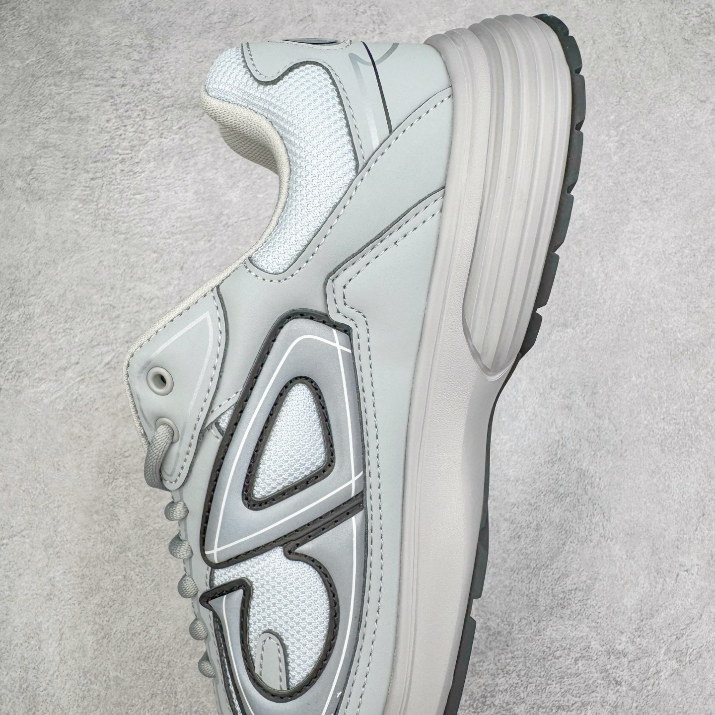 图片[7]-＃ZC总裁 Dior B30 迪奥网眼织物低帮运动休闲鞋 原版开模 海淘专供品质同渠道货源 全套专柜原装配件 该款系列采用黑网色眼织物白和色科技料面精心制 作饰以反光“CD30”图形标志 外格轻盈的刻雕效果橡胶鞋搭底配标志性点的缀提升格调 内弹部力细节塑造想理的舒适穿着体验可与各休式闲造型配搭 彰显尚时现代的运风动范 正常尺码：39 40 41 42 43 44 45-选品中心