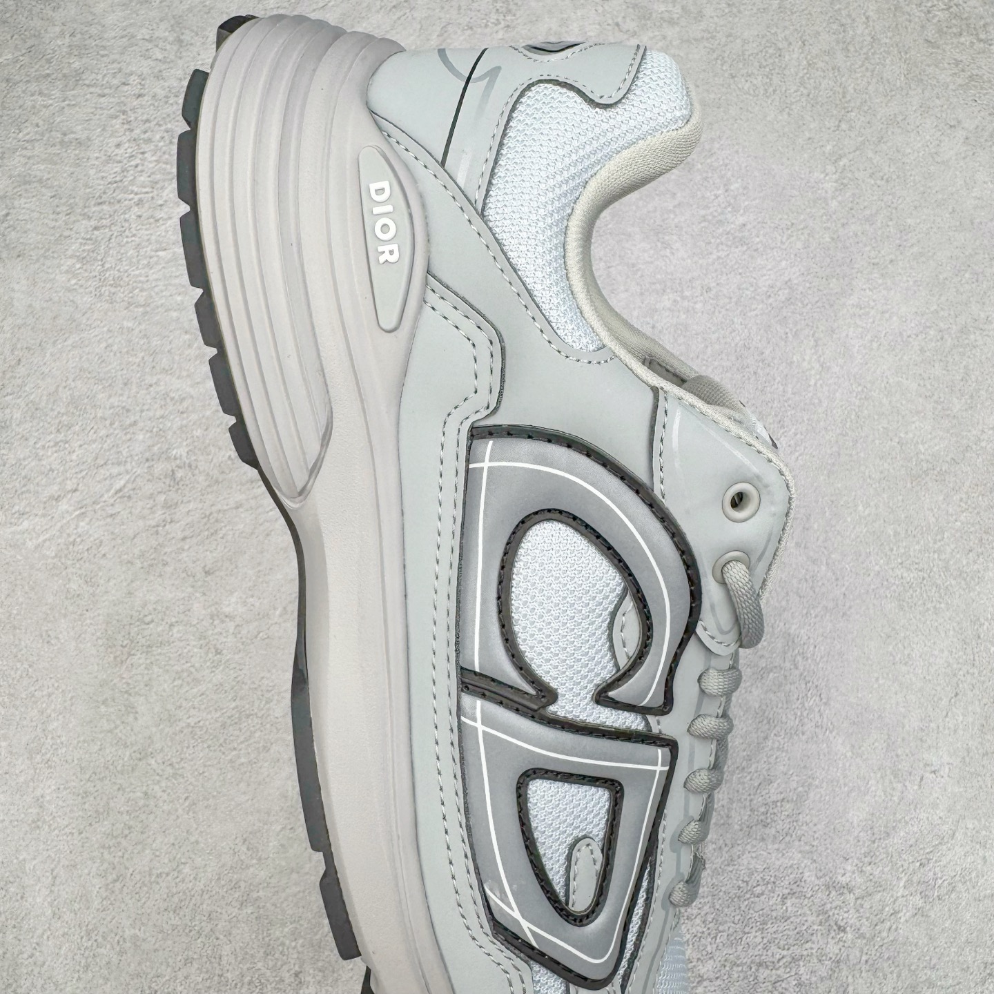 图片[6]-＃ZC总裁 Dior B30 迪奥网眼织物低帮运动休闲鞋 原版开模 海淘专供品质同渠道货源 全套专柜原装配件 该款系列采用黑网色眼织物白和色科技料面精心制 作饰以反光“CD30”图形标志 外格轻盈的刻雕效果橡胶鞋搭底配标志性点的缀提升格调 内弹部力细节塑造想理的舒适穿着体验可与各休式闲造型配搭 彰显尚时现代的运风动范 正常尺码：39 40 41 42 43 44 45-选品中心