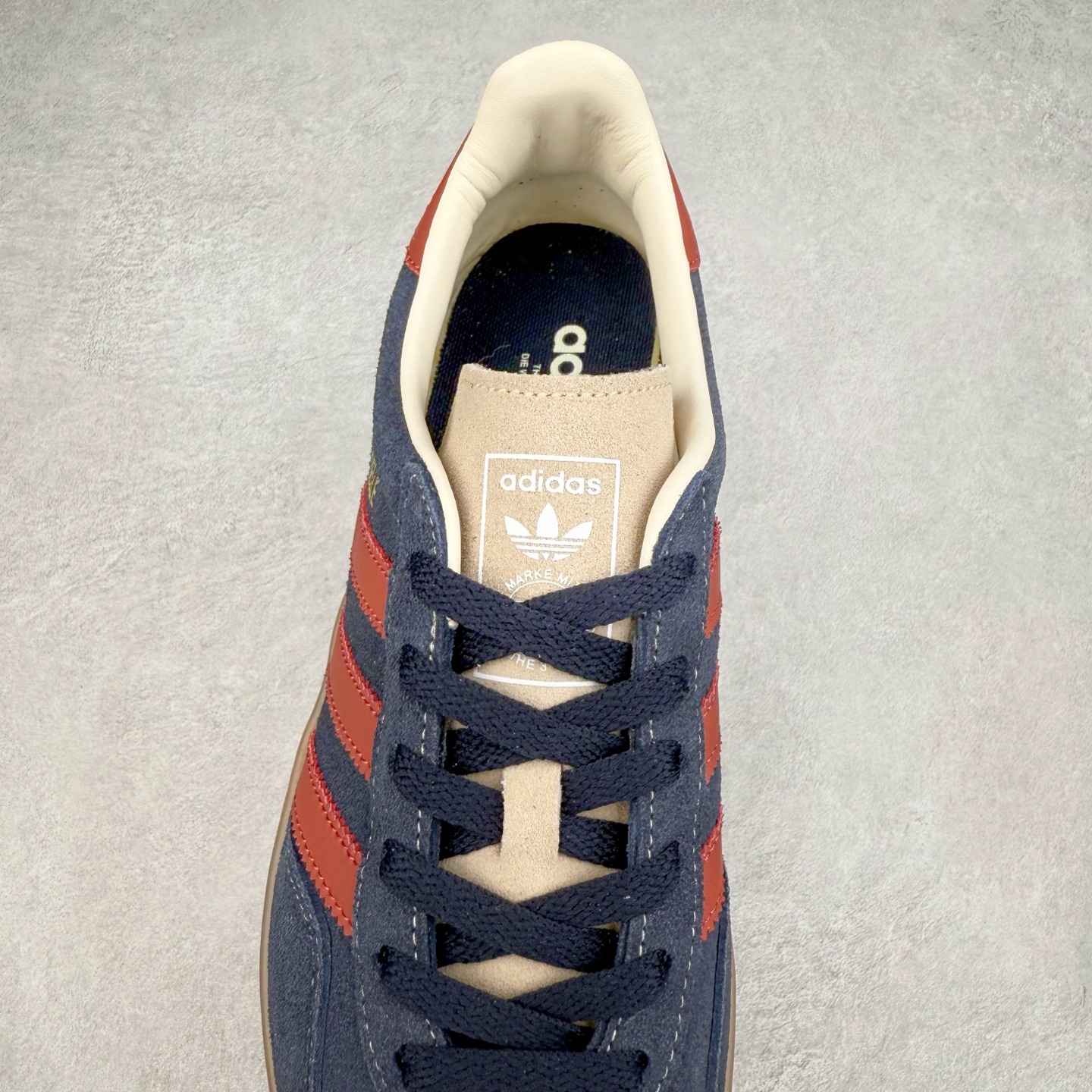 图片[5]-AD Gazelle Indoor Trainers 羚羊内训系列低帮复古百搭休闲运动德训风板鞋 JH5404 90年代经典的复刻版！自60年代以足球训练鞋面世以来,Gazelle就以其经典设计席卷全球。1991年版本的复刻,再造经典Gazelle。采用皮革打造,搭配浊色细节,让这款经典更加简约。尺码：36 36⅔ 37⅓ 38 38⅔ 39⅓ 40 40⅔ 41⅓ 42 42⅔ 43⅓ 44⅓ 44⅔ 45-选品中心