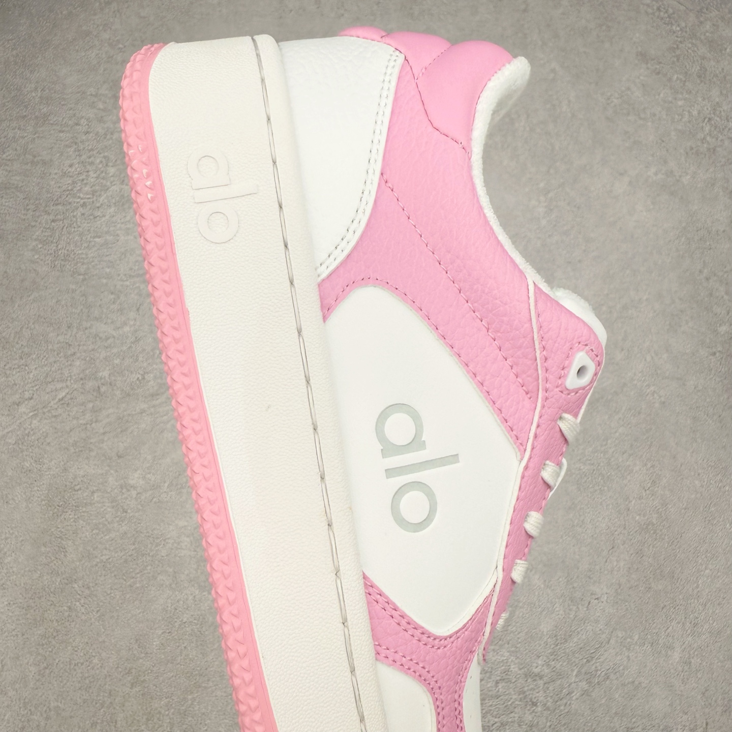 图片[6]-＃纯原 Alo yoga Alo Recovery Mode 舒适百搭防滑耐磨低帮板鞋 易梦玲 Jisoo智秀等多位明星同款上脚主打各大平台外贸主推大厂采购原材料多处细节一步到位生产细节 一款随意搭配的都好看的鞋子alo采用增高4cm 春夏秋冬四季款舒适简约板鞋 TPU防滑耐磨鞋底 尺码：36 36.5 37 37.5 38 38.5 39 40 41 41.5 42 42.5 43 44 45-选品中心