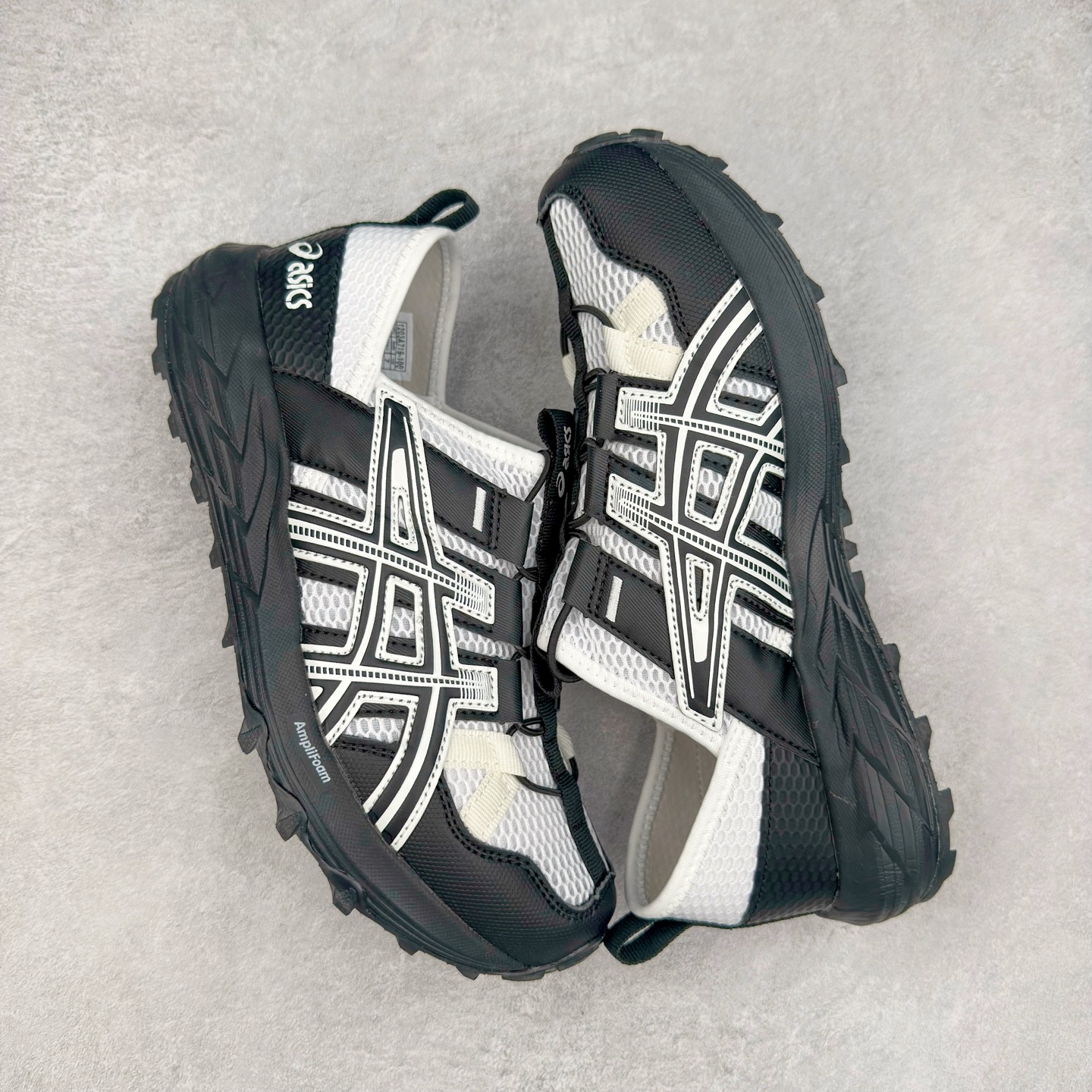 图片[3]-Asics Gel-Sonoma TR 亚瑟士舒适百搭减震防滑耐磨低帮生活休闲鞋 ASICS（亚瑟士）是日本实业家鬼冢喜八郎创立的跑鞋运动品牌，名字想法源自著名的拉丁谚语“AnimaSana In Corpore Sano”，意为“健全的精神寓于强健的体魄”。正如其名字的含义，ASICS亚瑟士一直坚信保持身体的健康与活力是打造健康快乐的生活方式的最佳途径。亚瑟士的跑鞋、篮球鞋等系列集专业与美貌于一身，拥有极高的热度。2016年，ASICS在“2016年日本最佳全球品牌”排行榜名列第17名。尺码：36 37 37.5 38 39 39.5 40 40.5 41.5 42 42.5 43.5 44 45-选品中心