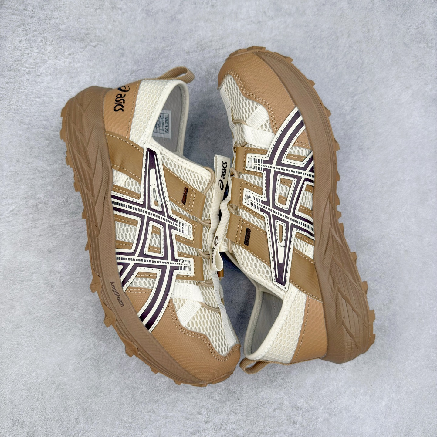 图片[3]-Asics Gel-Sonoma TR 亚瑟士舒适百搭减震防滑耐磨低帮生活休闲鞋 ASICS（亚瑟士）是日本实业家鬼冢喜八郎创立的跑鞋运动品牌，名字想法源自著名的拉丁谚语“AnimaSana In Corpore Sano”，意为“健全的精神寓于强健的体魄”。正如其名字的含义，ASICS亚瑟士一直坚信保持身体的健康与活力是打造健康快乐的生活方式的最佳途径。亚瑟士的跑鞋、篮球鞋等系列集专业与美貌于一身，拥有极高的热度。2016年，ASICS在“2016年日本最佳全球品牌”排行榜名列第17名。尺码：36 37 37.5 38 39 39.5 40 40.5 41.5 42 42.5 43.5 44 45-选品中心