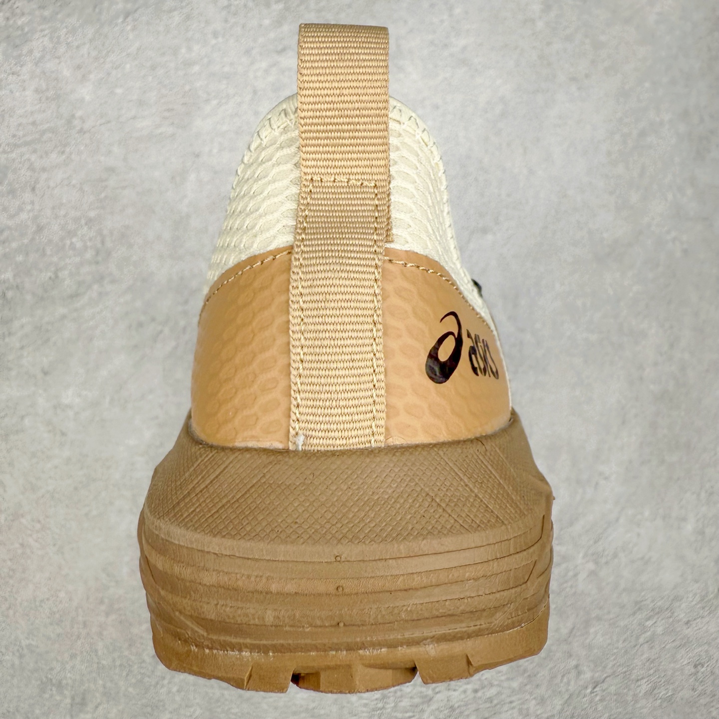 图片[8]-Asics Gel-Sonoma TR 亚瑟士舒适百搭减震防滑耐磨低帮生活休闲鞋 ASICS（亚瑟士）是日本实业家鬼冢喜八郎创立的跑鞋运动品牌，名字想法源自著名的拉丁谚语“AnimaSana In Corpore Sano”，意为“健全的精神寓于强健的体魄”。正如其名字的含义，ASICS亚瑟士一直坚信保持身体的健康与活力是打造健康快乐的生活方式的最佳途径。亚瑟士的跑鞋、篮球鞋等系列集专业与美貌于一身，拥有极高的热度。2016年，ASICS在“2016年日本最佳全球品牌”排行榜名列第17名。尺码：36 37 37.5 38 39 39.5 40 40.5 41.5 42 42.5 43.5 44 45-选品中心