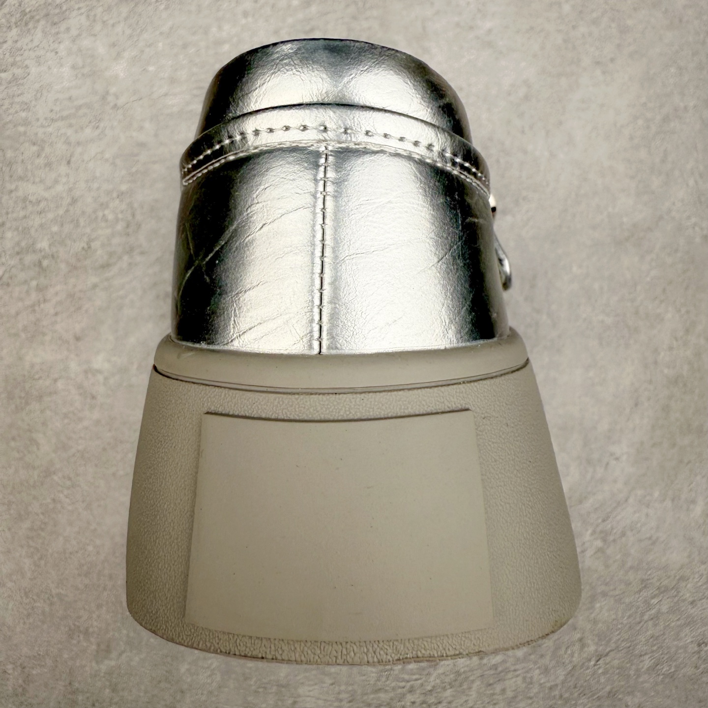 图片[8]-新晋潮流鞋靴品牌GGCC夏季新款 4.5cm厚底【银河微光】陈都灵同款 GG-CC厚底芭蕾舞 法式玛丽珍单鞋 夏季踏青舒适度和少女感我都要 金属方扣实属摩登小心机 舒适!百搭性!摩登圆润饱满楦头! 纹裂金属牛皮!柔韧有型!光泽雅致 羊皮革垫脚!亲肤细腻!透气舒爽! 优化比例!视觉增高! 橡胶大底止滑耐磨步稳回弹! 给#女生的宝藏休闲鞋 货号：G25U4817 尺码：35 36 37 38 39 40-选品中心