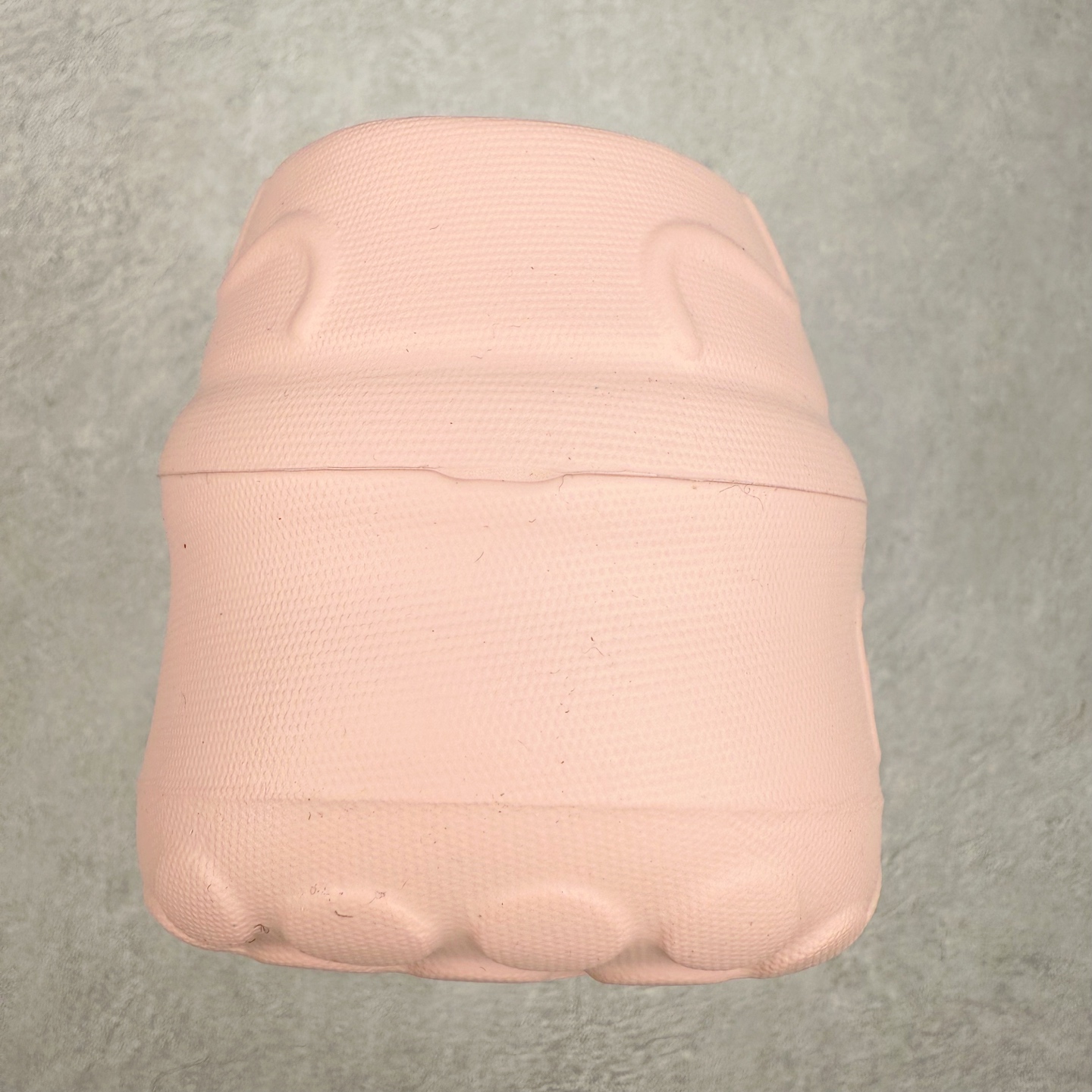 图片[8]-AD Originals AdiFOM Superstar Mule 防滑耐磨轻便运动凉鞋穆勒厨师鞋 这款拖鞋旨在致敬经典的贝壳头简约鞋面和后跟细节灵感源于原版 并通过厚实的比例和超光滑的触感 带来现代风格的革新 采用含有甘蔗制成的泡沫材料 心系环保 摆脱绑带或鞋带束缚 易于穿脱 保持舒适 采用天然可再生材料 旨在帮助减少塑料污染 偏小一码 尺码：36 37 38 39 40 41 42 43 44 45-选品中心