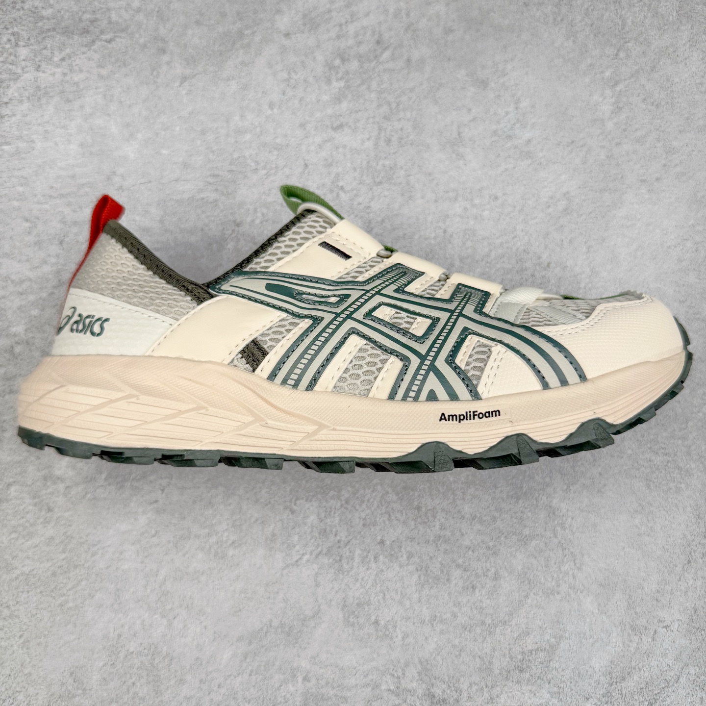 Asics Gel-Sonoma TR 亚瑟士舒适百搭减震防滑耐磨低帮生活休闲鞋 ASICS（亚瑟士）是日本实业家鬼冢喜八郎创立的跑鞋运动品牌，名字想法源自著名的拉丁谚语“AnimaSana In Corpore Sano”，意为“健全的精神寓于强健的体魄”。正如其名字的含义，ASICS亚瑟士一直坚信保持身体的健康与活力是打造健康快乐的生活方式的最佳途径。亚瑟士的跑鞋、篮球鞋等系列集专业与美貌于一身，拥有极高的热度。2016年，ASICS在“2016年日本最佳全球品牌”排行榜名列第17名。尺码：36 37 37.5 38 39 39.5 40 40.5 41.5 42 42.5 43.5 44 45-选品中心