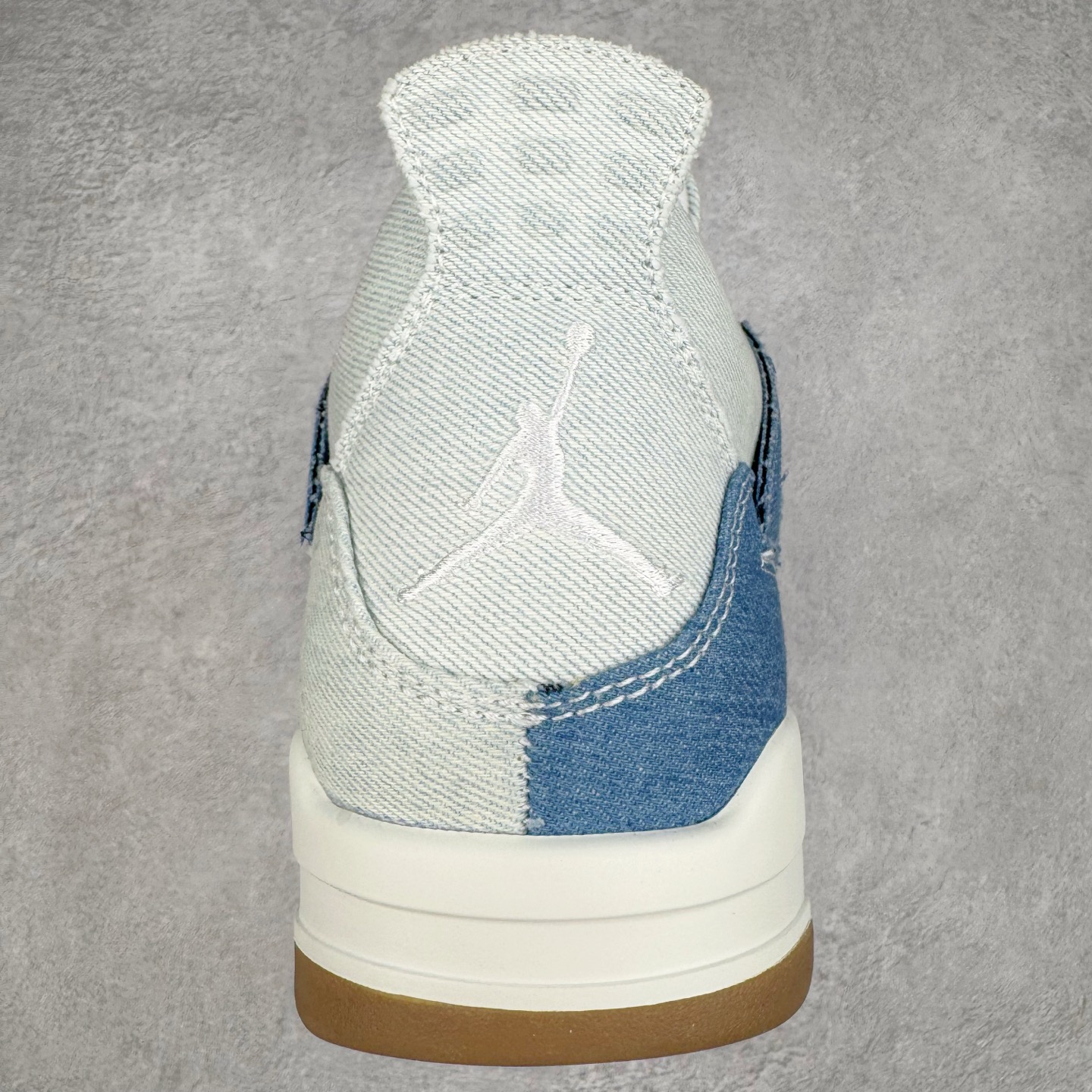 图片[8]-＃K版纯原 Air Jordan AJ4 水洗牛仔布 IB6716-100 全新升级改良 原鞋原楦原纸板同源开发 完美呈现乔4的版型 内侧正确双色网格 还原细节 原厂皮料 正确气垫颜色 正确网格工艺 正确拉帮工艺 全鞋原装材料制作 原档案原模具打造 支持全方位与正品对比 尺码：40 40.5 41 42 42.5 43 44 44.5 45 46 47.5-选品中心