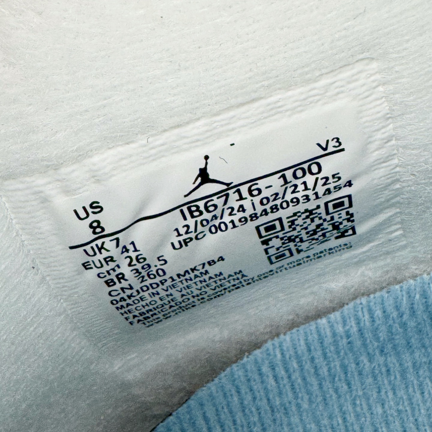 图片[11]-＃K版纯原 Air Jordan AJ4 水洗牛仔布 IB6716-100 全新升级改良 原鞋原楦原纸板同源开发 完美呈现乔4的版型 内侧正确双色网格 还原细节 原厂皮料 正确气垫颜色 正确网格工艺 正确拉帮工艺 全鞋原装材料制作 原档案原模具打造 支持全方位与正品对比 尺码：40 40.5 41 42 42.5 43 44 44.5 45 46 47.5-选品中心