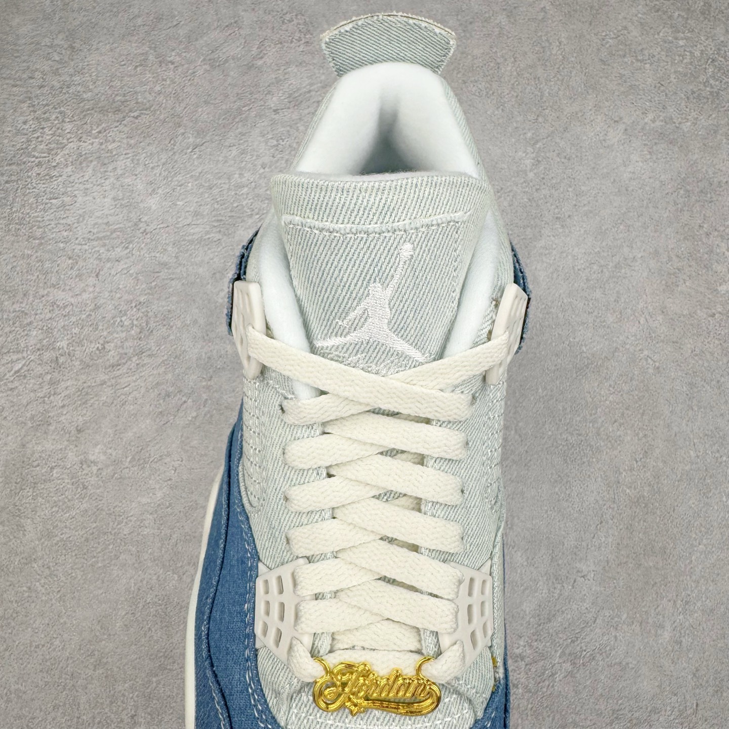 图片[5]-＃K版纯原 Air Jordan AJ4 水洗牛仔布 IB6716-100 全新升级改良 原鞋原楦原纸板同源开发 完美呈现乔4的版型 内侧正确双色网格 还原细节 原厂皮料 正确气垫颜色 正确网格工艺 正确拉帮工艺 全鞋原装材料制作 原档案原模具打造 支持全方位与正品对比 尺码：40 40.5 41 42 42.5 43 44 44.5 45 46 47.5-选品中心