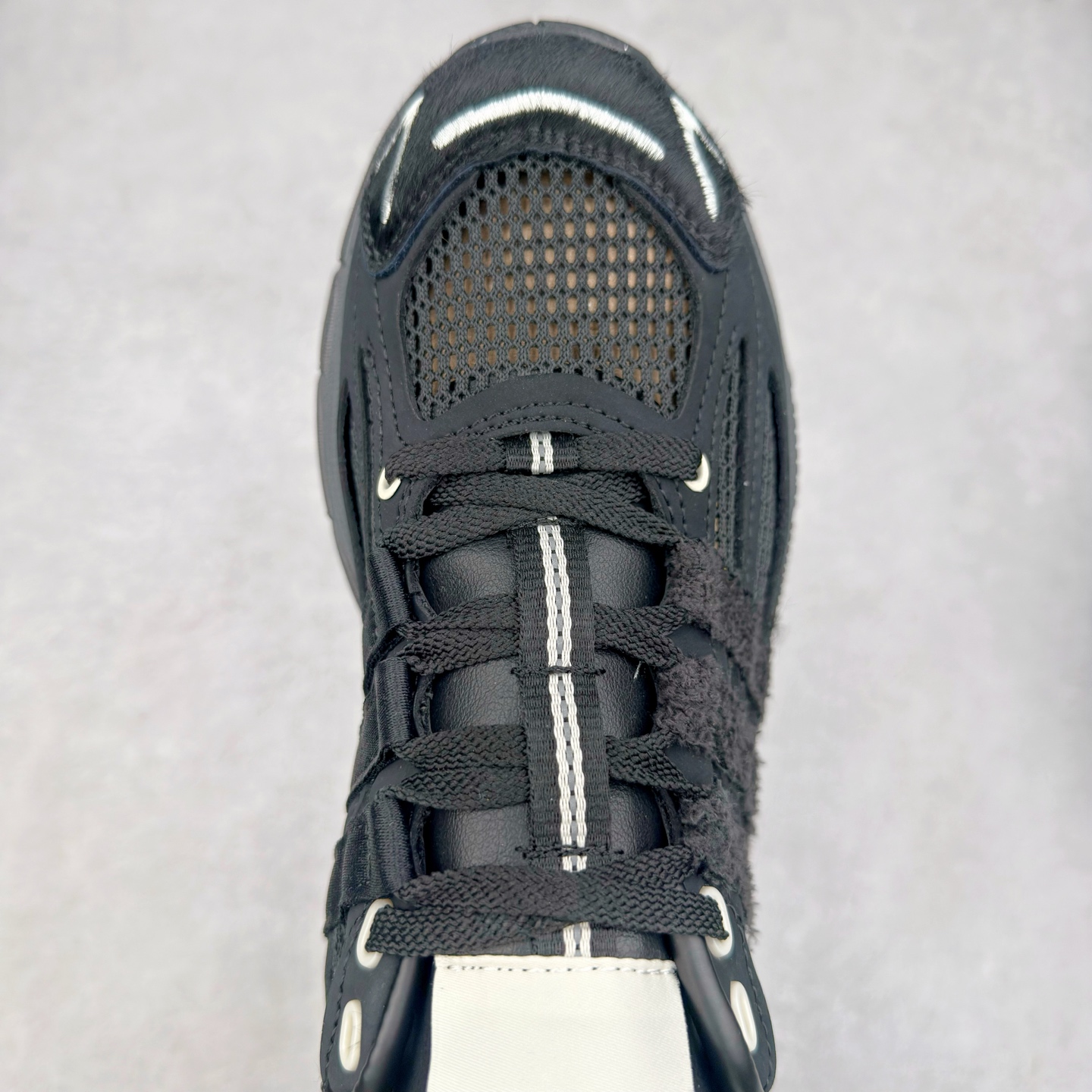 图片[4]-SFTM x AD Originals ADISTAR CUSHION 联名复古舒适防滑耐磨低帮生活休闲鞋 JP8416 实拍调校N版已经零色差零失真 百分百还原实物色彩所见即所得 不存在货不对板色差等低级问题 选购参考实物拍摄 不混卖不参货 只用心做好货严格选品 承诺混一赔十 尺码：36 36.5 37.5 38 38.5 39 40 40.5 41 42 42.5 43 44 44.5 45-选品中心