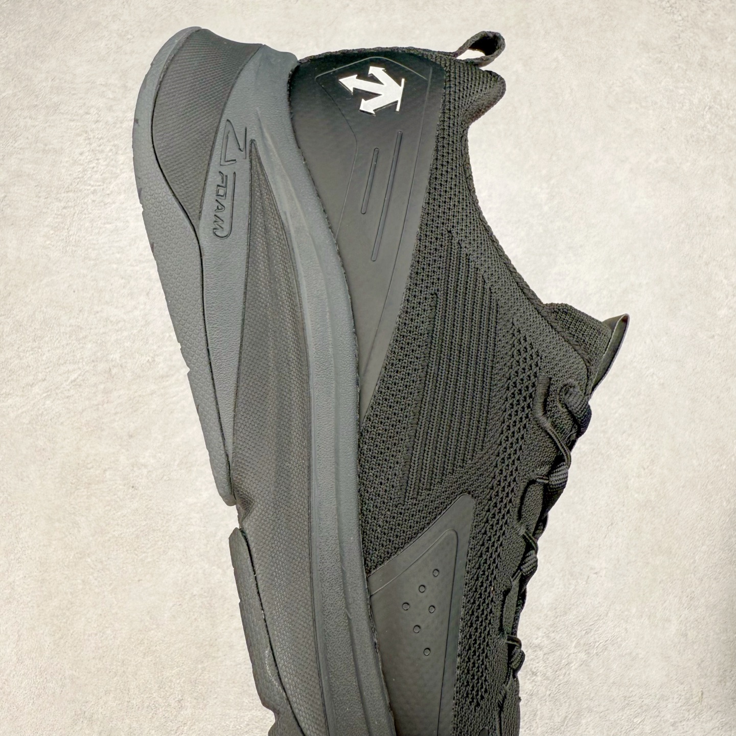 图片[6]-＃HP DESCENTE Enerzite Enzrzite Lavitate 2.0 Knit 迪桑特舒适轻便防滑耐磨低帮跑步鞋 DESCENTE（迪桑特）创立于1935年，品牌名取自法语词汇，意为“滑降”。品牌箭头标识代表滑雪的三种技术“高速直线滑行”、“穿越”和“侧滑”，也寓意品牌在打造高端专业运动产品中不断追求完美的创新精神，致力于成为中国高端专业滑雪、综训、女子、铁人三项、高尔夫的第一品牌。尺码：39 40 40.5 41 42 42.5 43 44 44.5 45-选品中心