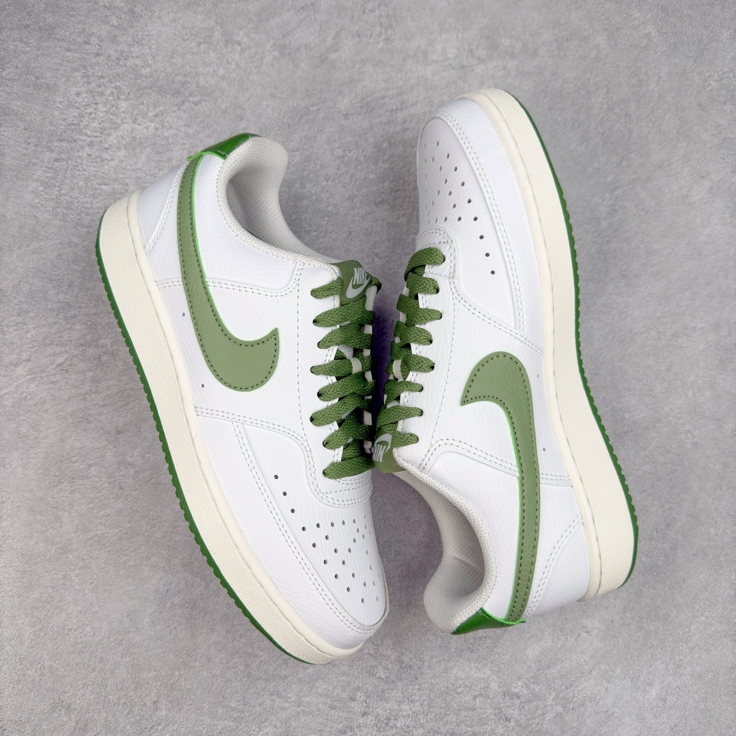 图片[3]-＃奥莱订单福利 NK Court Borough Low CB2 低帮百搭透气休闲运动板鞋 独家渠道 市面未流通批次 奥莱直播间499 599一样的东西 碾压市面现存所有版本 公司一样的东西 超值回馈 帮你省钱 支持各种鉴定 经典耐用的设计 兼顾舒适脚感和出众风范 演绎匠心之作 结构性的支撑贴合感结合复古篮球设计 塑就场外全明星风范 尺码：35.5 36 36.5 37.5 38 38.5 39 40 40.5 41 42 42.5 43 44 44.5-选品中心