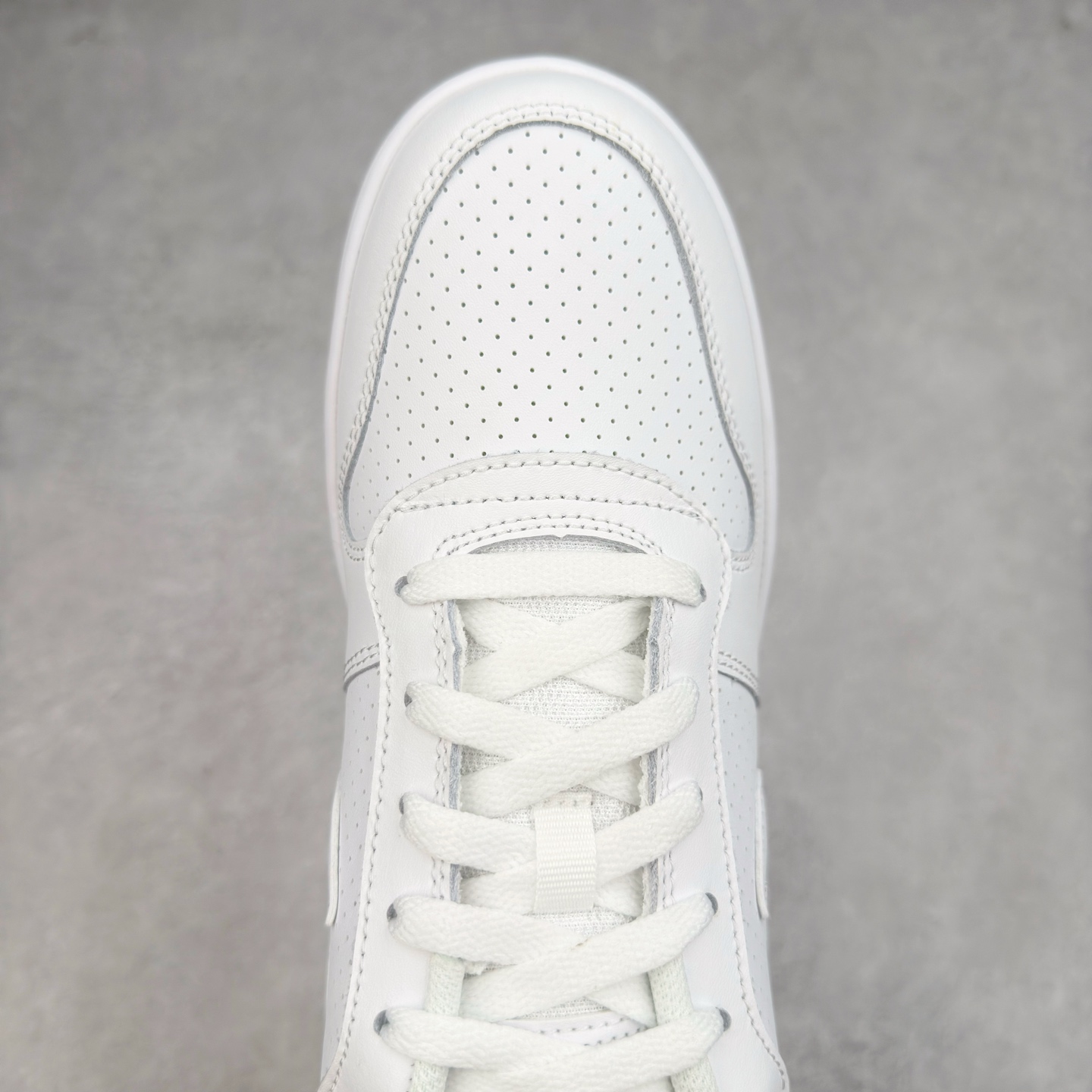 图片[4]-＃奥莱订单福利 NK Court Borough Low CB2 低帮百搭透气休闲运动板鞋 独家渠道 市面未流通批次 奥莱直播间499 599一样的东西 碾压市面现存所有版本 公司一样的东西 超值回馈 帮你省钱 支持各种鉴定 经典耐用的设计 兼顾舒适脚感和出众风范 演绎匠心之作 结构性的支撑贴合感结合复古篮球设计 塑就场外全明星风范 尺码：35.5 36 36.5 37.5 38 38.5 39 40 40.5 41 42 42.5 43 44 44.5-选品中心