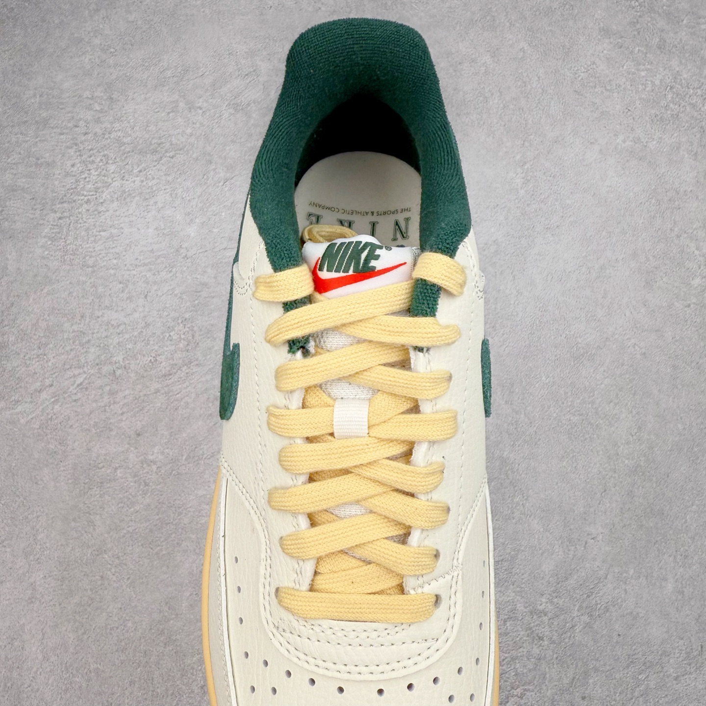 图片[5]-＃奥莱订单福利 NK Court Borough Low CB2 低帮百搭透气休闲运动板鞋 独家渠道 市面未流通批次 奥莱直播间499 599一样的东西 碾压市面现存所有版本 公司一样的东西 超值回馈 帮你省钱 支持各种鉴定 经典耐用的设计 兼顾舒适脚感和出众风范 演绎匠心之作 结构性的支撑贴合感结合复古篮球设计 塑就场外全明星风范 尺码：35.5 36 36.5 37.5 38 38.5 39 40 40.5 41 42 42.5 43 44 44.5-选品中心