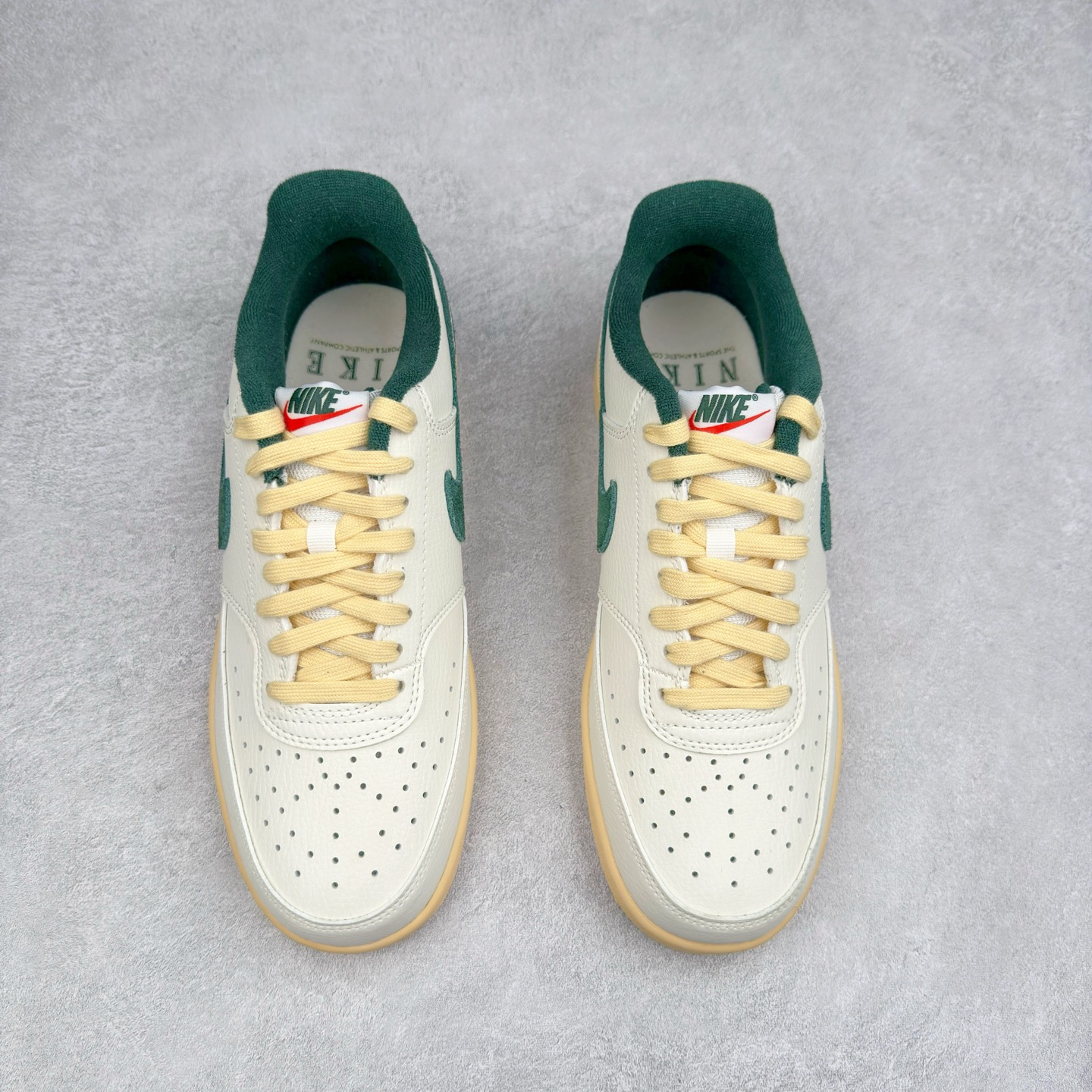 图片[2]-＃奥莱订单福利 NK Court Borough Low CB2 低帮百搭透气休闲运动板鞋 独家渠道 市面未流通批次 奥莱直播间499 599一样的东西 碾压市面现存所有版本 公司一样的东西 超值回馈 帮你省钱 支持各种鉴定 经典耐用的设计 兼顾舒适脚感和出众风范 演绎匠心之作 结构性的支撑贴合感结合复古篮球设计 塑就场外全明星风范 尺码：35.5 36 36.5 37.5 38 38.5 39 40 40.5 41 42 42.5 43 44 44.5-选品中心