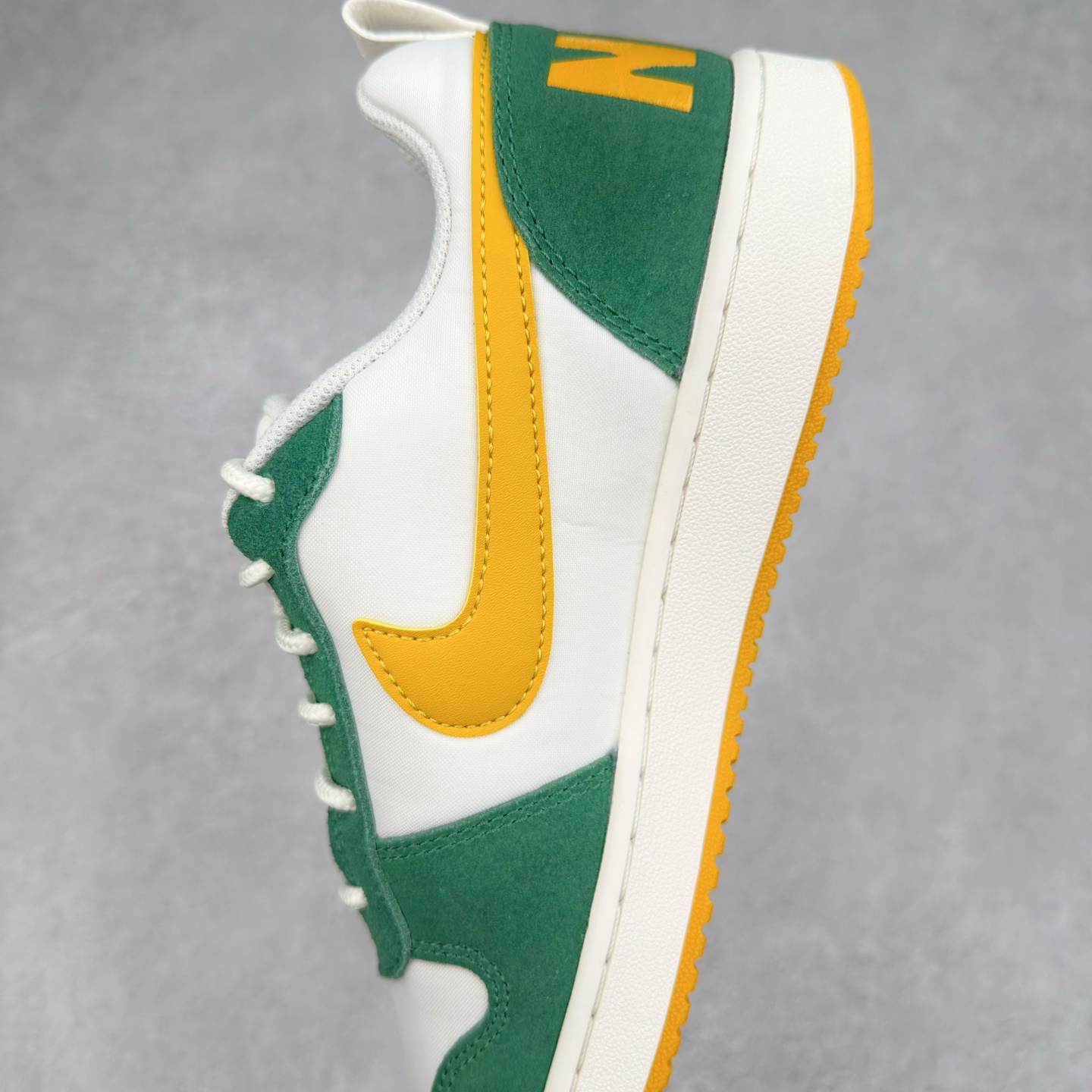 图片[7]-＃奥莱订单福利 NK Court Borough Low CB2 低帮百搭透气休闲运动板鞋 独家渠道 市面未流通批次 奥莱直播间499 599一样的东西 碾压市面现存所有版本 公司一样的东西 超值回馈 帮你省钱 支持各种鉴定 经典耐用的设计 兼顾舒适脚感和出众风范 演绎匠心之作 结构性的支撑贴合感结合复古篮球设计 塑就场外全明星风范 尺码：35.5 36 36.5 37.5 38 38.5 39 40 40.5 41 42 42.5 43 44 44.5-选品中心