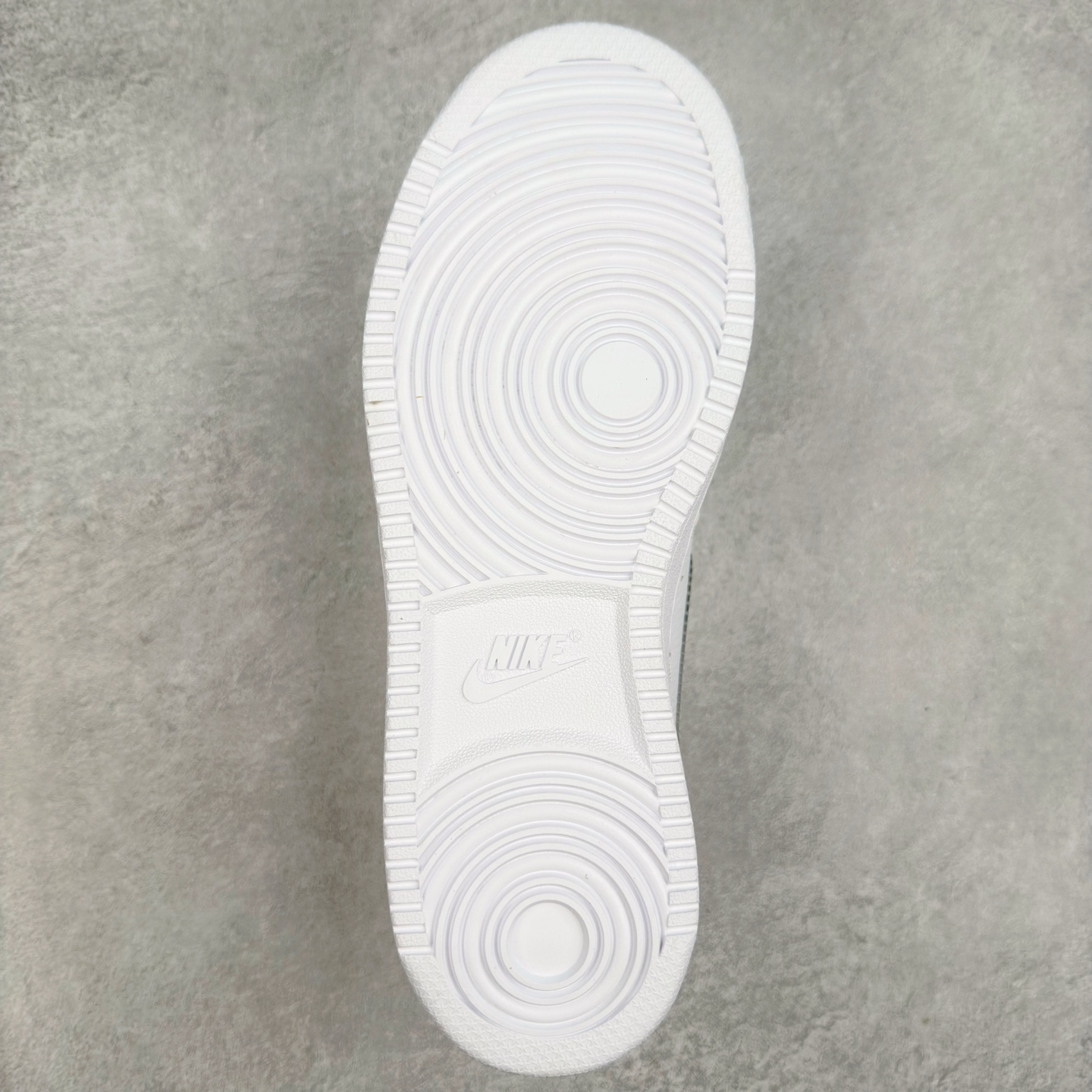 图片[9]-＃奥莱订单福利 NK Court Borough Low CB2 低帮百搭透气休闲运动板鞋 独家渠道 市面未流通批次 奥莱直播间499 599一样的东西 碾压市面现存所有版本 公司一样的东西 超值回馈 帮你省钱 支持各种鉴定 经典耐用的设计 兼顾舒适脚感和出众风范 演绎匠心之作 结构性的支撑贴合感结合复古篮球设计 塑就场外全明星风范 尺码：35.5 36 36.5 37.5 38 38.5 39 40 40.5 41 42 42.5 43 44 44.5-选品中心