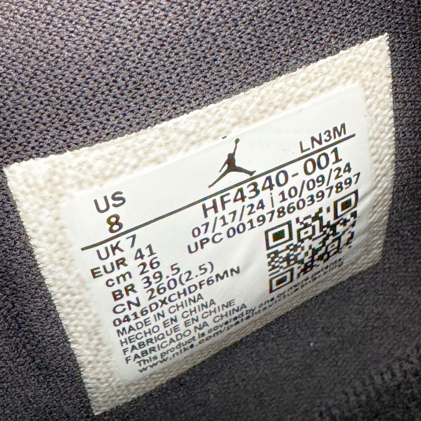 图片[11]-＃K版纯原 Nigel Sylvester x Air Jordan AJ4 Retro 联名黑魂 货号：HF4340-001 全新升级改良 原鞋原楦原纸板同源开发 完美呈现乔4的版型 内侧正确双色网格 还原细节 原厂皮料 正确气垫颜色 正确网格工艺 正确拉帮工艺 全鞋原装材料制作 原档案原模具打造 支持全方位与正品对比 尺码：40 40.5 41 42 42.5 43 44 44.5 45 46 47.5-选品中心