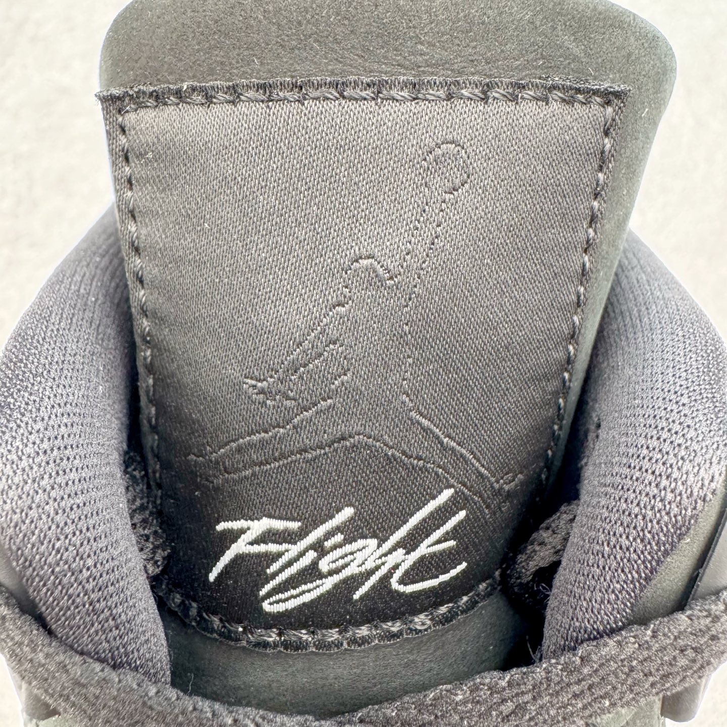 图片[12]-＃K版纯原 Nigel Sylvester x Air Jordan AJ4 Retro 联名黑魂 货号：HF4340-001 全新升级改良 原鞋原楦原纸板同源开发 完美呈现乔4的版型 内侧正确双色网格 还原细节 原厂皮料 正确气垫颜色 正确网格工艺 正确拉帮工艺 全鞋原装材料制作 原档案原模具打造 支持全方位与正品对比 尺码：40 40.5 41 42 42.5 43 44 44.5 45 46 47.5-选品中心