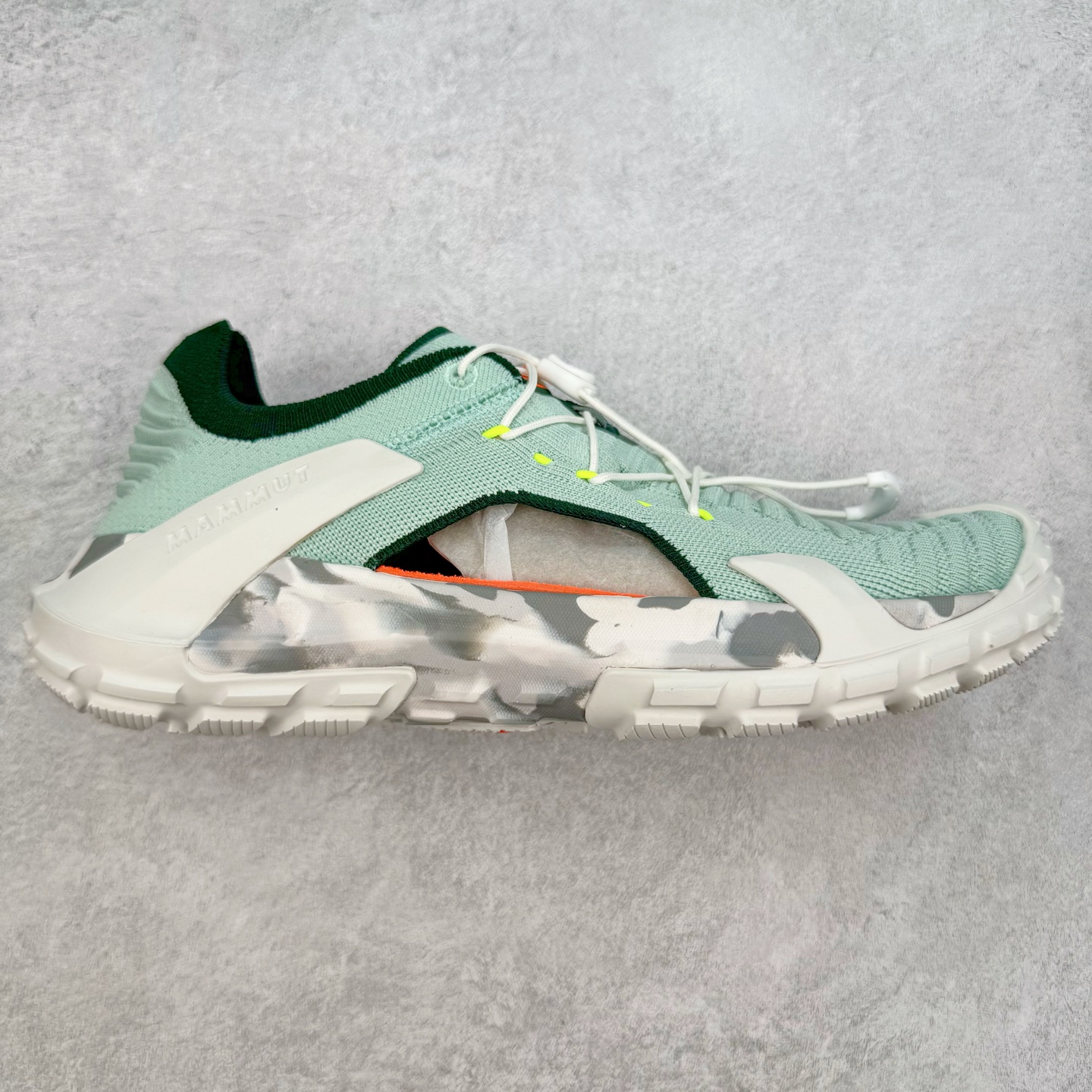 MAMMUT猛犸象 Hueco Knit 2 登山靴多功能鞋履 独立私模 顶级复刻百分百还原# 应用BASE FIT 2.0专利技术 拥有优越的抓地力、护趾力和运动缓冲功能 可折叠鞋跟 透气针织鞋面 适合春夏与初秋季节的设计 即刻\\\”履\\\”行出发 尺码:36 36.5 37.5 38 38.5 39 40 40.5 41 42 42.5 43 44 44.5 45 46-选品中心