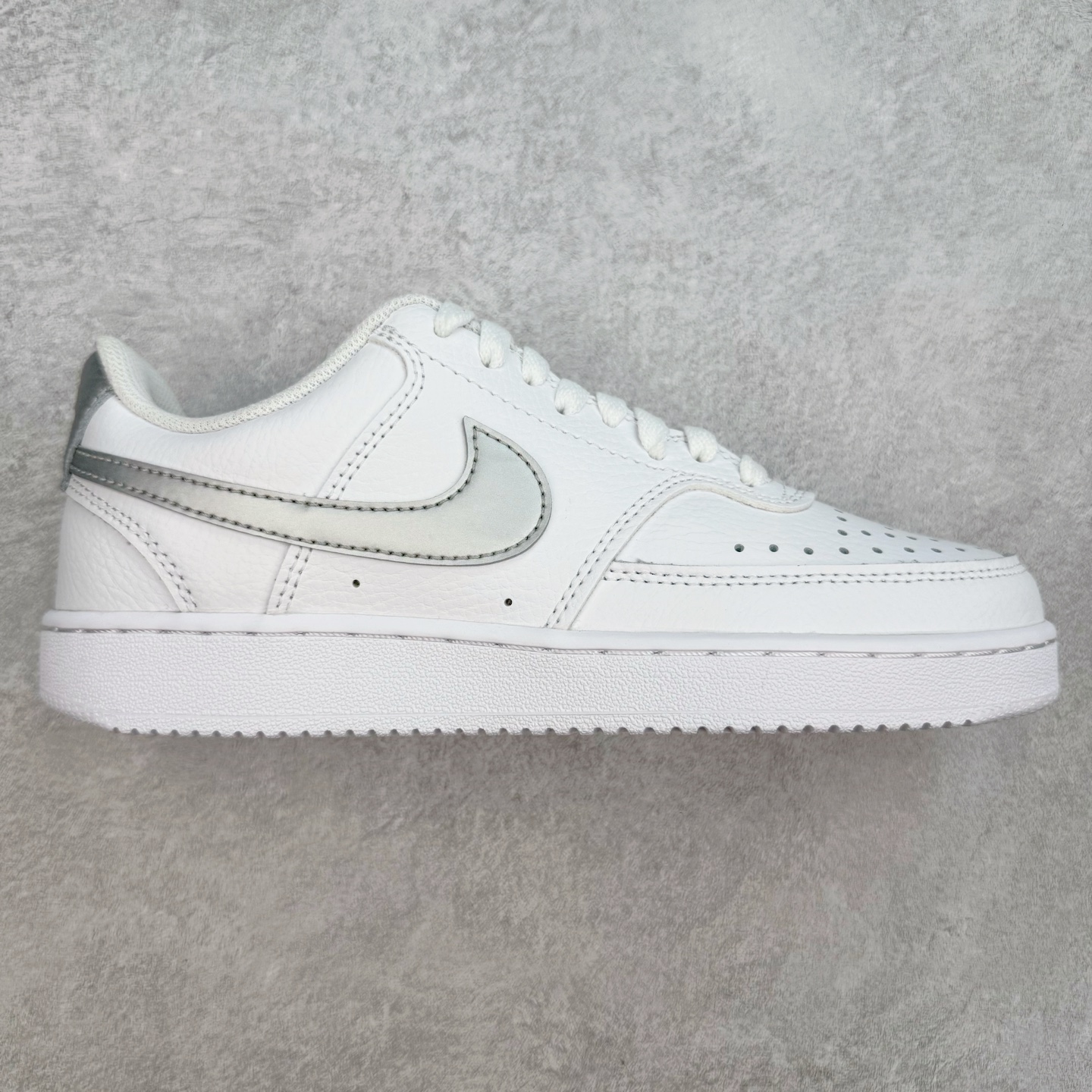 图片[4]-＃奥莱订单福利 NK Court Borough Low CB2 低帮百搭透气休闲运动板鞋 独家渠道 市面未流通批次 奥莱直播间499 599一样的东西 碾压市面现存所有版本 公司一样的东西 超值回馈 帮你省钱 支持各种鉴定 经典耐用的设计 兼顾舒适脚感和出众风范 演绎匠心之作 结构性的支撑贴合感结合复古篮球设计 塑就场外全明星风范 尺码：35.5 36 36.5 37.5 38 38.5 39 40 40.5 41 42 42.5 43 44 44.5-选品中心