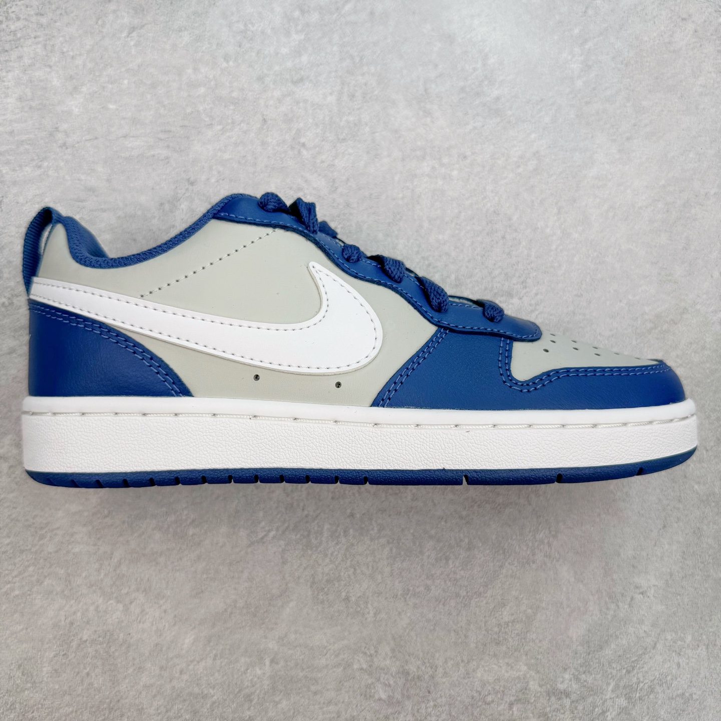 图片[5]-＃奥莱订单福利 NK Court Borough Low CB2 低帮百搭透气休闲运动板鞋 独家渠道 市面未流通批次 奥莱直播间499 599一样的东西 碾压市面现存所有版本 公司一样的东西 超值回馈 帮你省钱 支持各种鉴定 经典耐用的设计 兼顾舒适脚感和出众风范 演绎匠心之作 结构性的支撑贴合感结合复古篮球设计 塑就场外全明星风范 尺码：35.5 36 36.5 37.5 38 38.5 39 40 40.5 41 42 42.5 43 44 44.5-选品中心