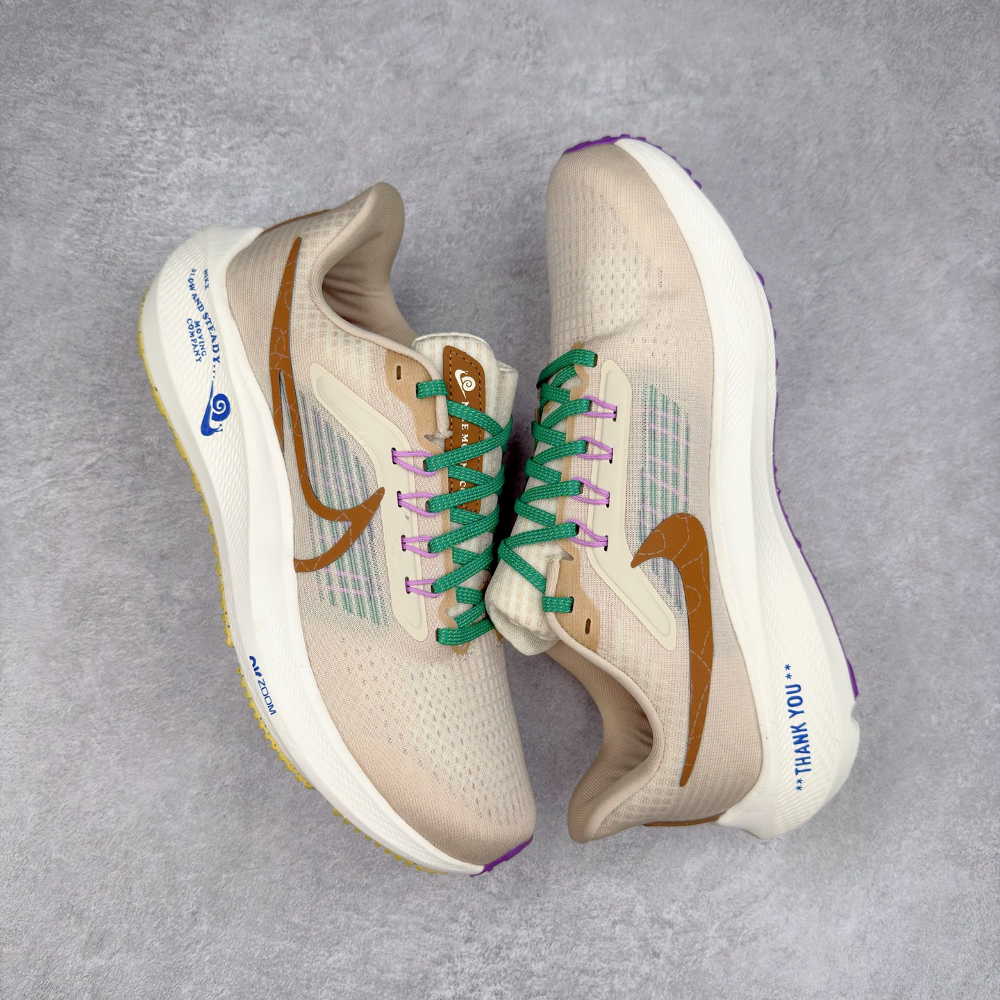 图片[3]-＃TG纯原 NK Zoom Pegasus 飞马39代马拉松系列网面透气缓震疾速跑鞋 独家渠道 市面未流通批次 奥莱直播间499 599一样的东西 碾压市面现存所有版本 公司一样的东西 超值回馈 帮你省钱 拥有 Zoom Air 一如既往的稳定感和流畅感 鞋面采用工程网眼设计 为特定高热区域营造出色透气性 进一步增加鞋面的穿孔数量 让足部能够快速散热 中足搭配 Flywire 飞线 在高速运动时营造舒适稳定的贴合感 内置Zoon气垫加持 动力十足 尺码：36 36.5 37.5 38 38.5 39 40 40.5 41 42 42.5 43 44 44.5 45-选品中心