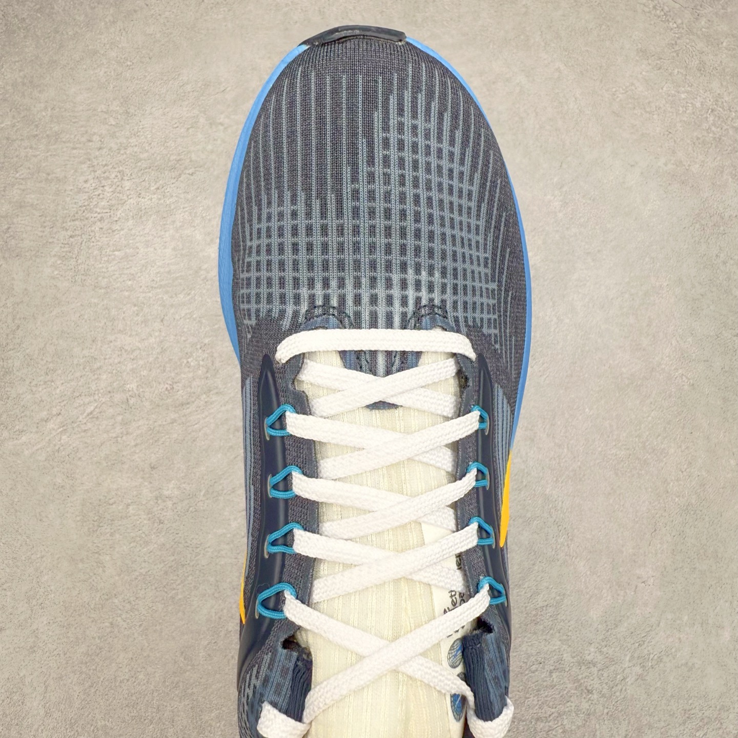 图片[4]-＃TG纯原 NK Zoom Pegasus 飞马39代马拉松系列网面透气缓震疾速跑鞋 独家渠道 市面未流通批次 奥莱直播间499 599一样的东西 碾压市面现存所有版本 公司一样的东西 超值回馈 帮你省钱 拥有 Zoom Air 一如既往的稳定感和流畅感 鞋面采用工程网眼设计 为特定高热区域营造出色透气性 进一步增加鞋面的穿孔数量 让足部能够快速散热 中足搭配 Flywire 飞线 在高速运动时营造舒适稳定的贴合感 内置Zoon气垫加持 动力十足 尺码：36 36.5 37.5 38 38.5 39 40 40.5 41 42 42.5 43 44 44.5 45-选品中心