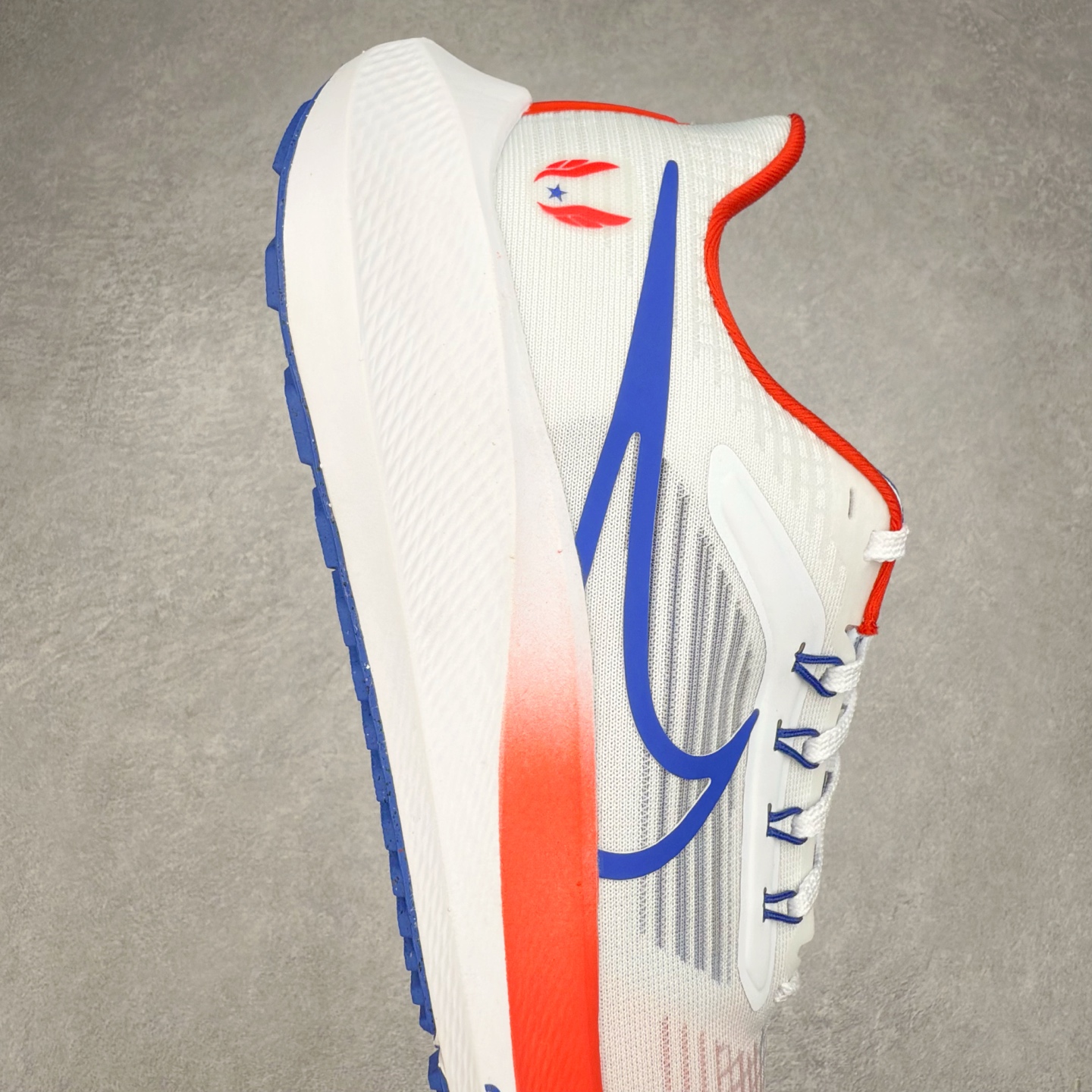 图片[6]-＃TG纯原 NK Zoom Pegasus 飞马39代马拉松系列网面透气缓震疾速跑鞋 独家渠道 市面未流通批次 奥莱直播间499 599一样的东西 碾压市面现存所有版本 公司一样的东西 超值回馈 帮你省钱 拥有 Zoom Air 一如既往的稳定感和流畅感 鞋面采用工程网眼设计 为特定高热区域营造出色透气性 进一步增加鞋面的穿孔数量 让足部能够快速散热 中足搭配 Flywire 飞线 在高速运动时营造舒适稳定的贴合感 内置Zoon气垫加持 动力十足 尺码：36 36.5 37.5 38 38.5 39 40 40.5 41 42 42.5 43 44 44.5 45-选品中心