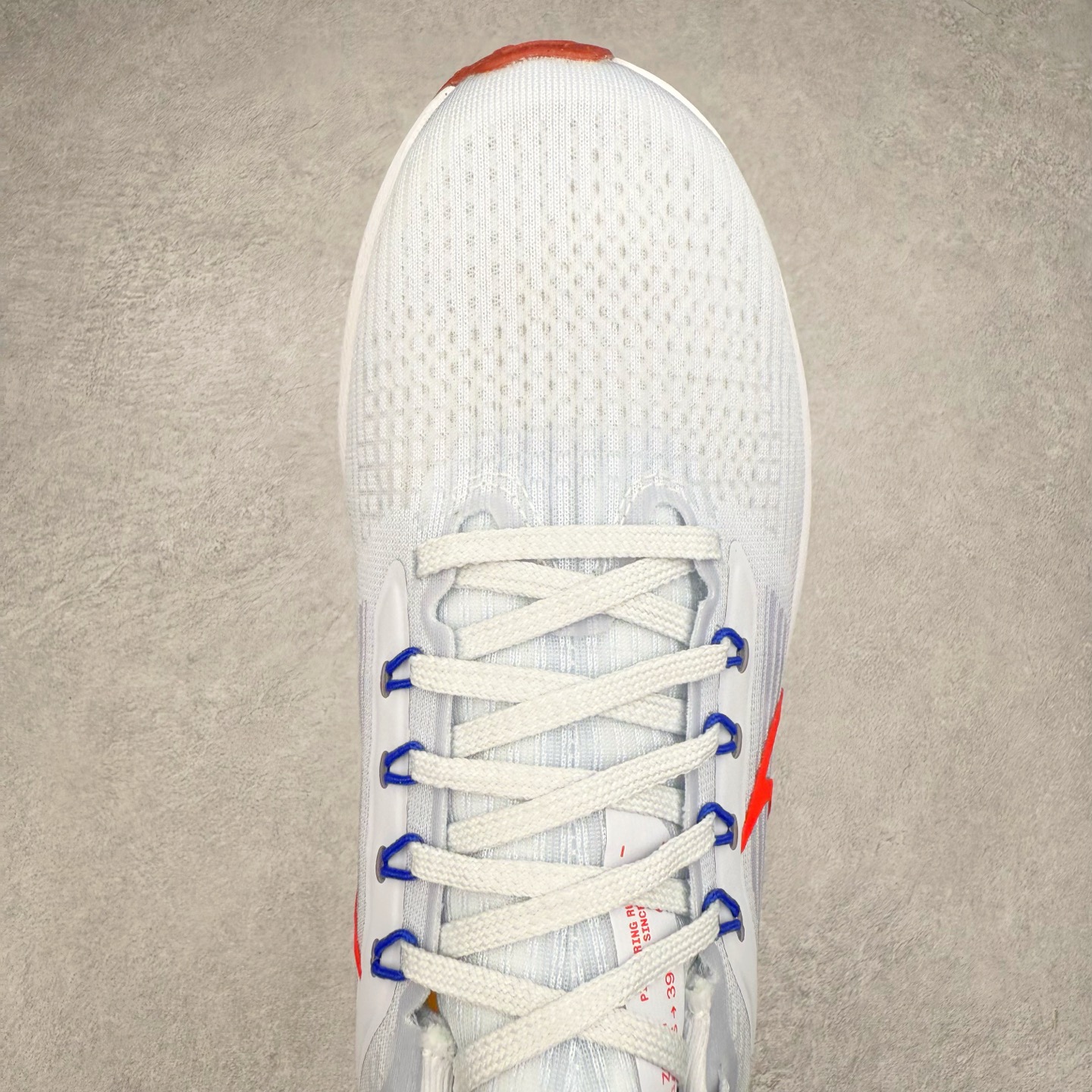 图片[4]-＃TG纯原 NK Zoom Pegasus 飞马39代马拉松系列网面透气缓震疾速跑鞋 独家渠道 市面未流通批次 奥莱直播间499 599一样的东西 碾压市面现存所有版本 公司一样的东西 超值回馈 帮你省钱 拥有 Zoom Air 一如既往的稳定感和流畅感 鞋面采用工程网眼设计 为特定高热区域营造出色透气性 进一步增加鞋面的穿孔数量 让足部能够快速散热 中足搭配 Flywire 飞线 在高速运动时营造舒适稳定的贴合感 内置Zoon气垫加持 动力十足 尺码：36 36.5 37.5 38 38.5 39 40 40.5 41 42 42.5 43 44 44.5 45-选品中心