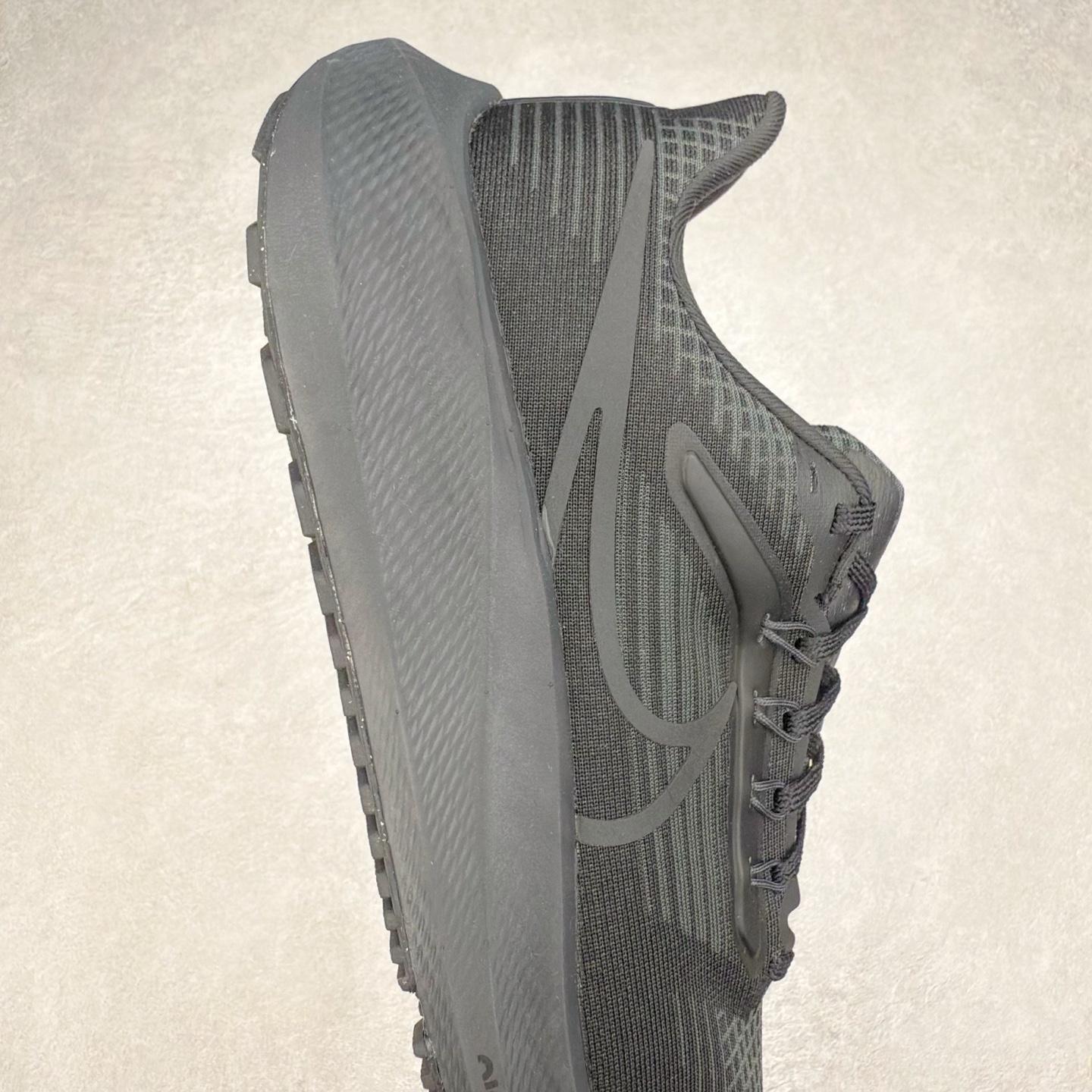 图片[6]-＃TG纯原 NK Zoom Pegasus 飞马39代马拉松系列网面透气缓震疾速跑鞋 独家渠道 市面未流通批次 奥莱直播间499 599一样的东西 碾压市面现存所有版本 公司一样的东西 超值回馈 帮你省钱 拥有 Zoom Air 一如既往的稳定感和流畅感 鞋面采用工程网眼设计 为特定高热区域营造出色透气性 进一步增加鞋面的穿孔数量 让足部能够快速散热 中足搭配 Flywire 飞线 在高速运动时营造舒适稳定的贴合感 内置Zoon气垫加持 动力十足 尺码：36 36.5 37.5 38 38.5 39 40 40.5 41 42 42.5 43 44 44.5 45-选品中心