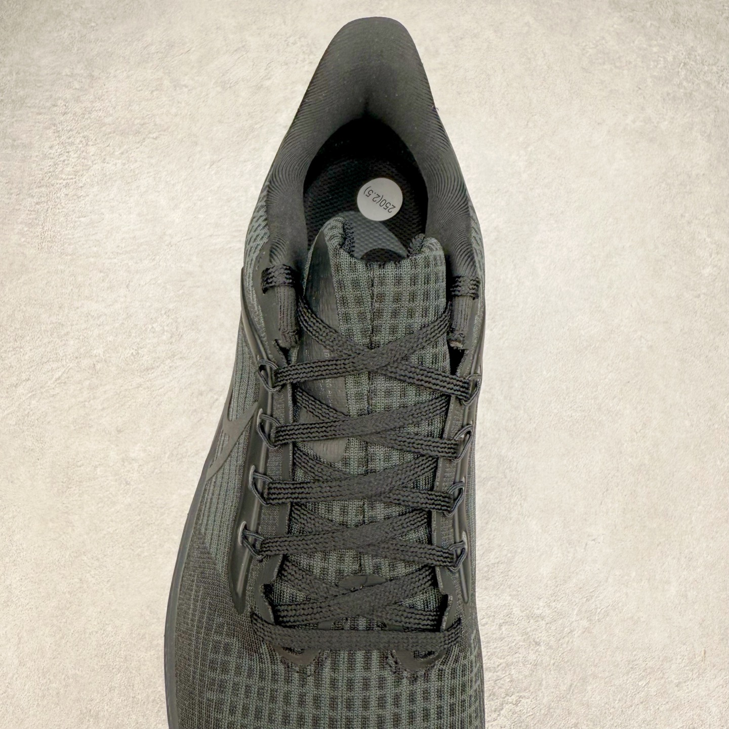 图片[5]-＃TG纯原 NK Zoom Pegasus 飞马39代马拉松系列网面透气缓震疾速跑鞋 独家渠道 市面未流通批次 奥莱直播间499 599一样的东西 碾压市面现存所有版本 公司一样的东西 超值回馈 帮你省钱 拥有 Zoom Air 一如既往的稳定感和流畅感 鞋面采用工程网眼设计 为特定高热区域营造出色透气性 进一步增加鞋面的穿孔数量 让足部能够快速散热 中足搭配 Flywire 飞线 在高速运动时营造舒适稳定的贴合感 内置Zoon气垫加持 动力十足 尺码：36 36.5 37.5 38 38.5 39 40 40.5 41 42 42.5 43 44 44.5 45-选品中心